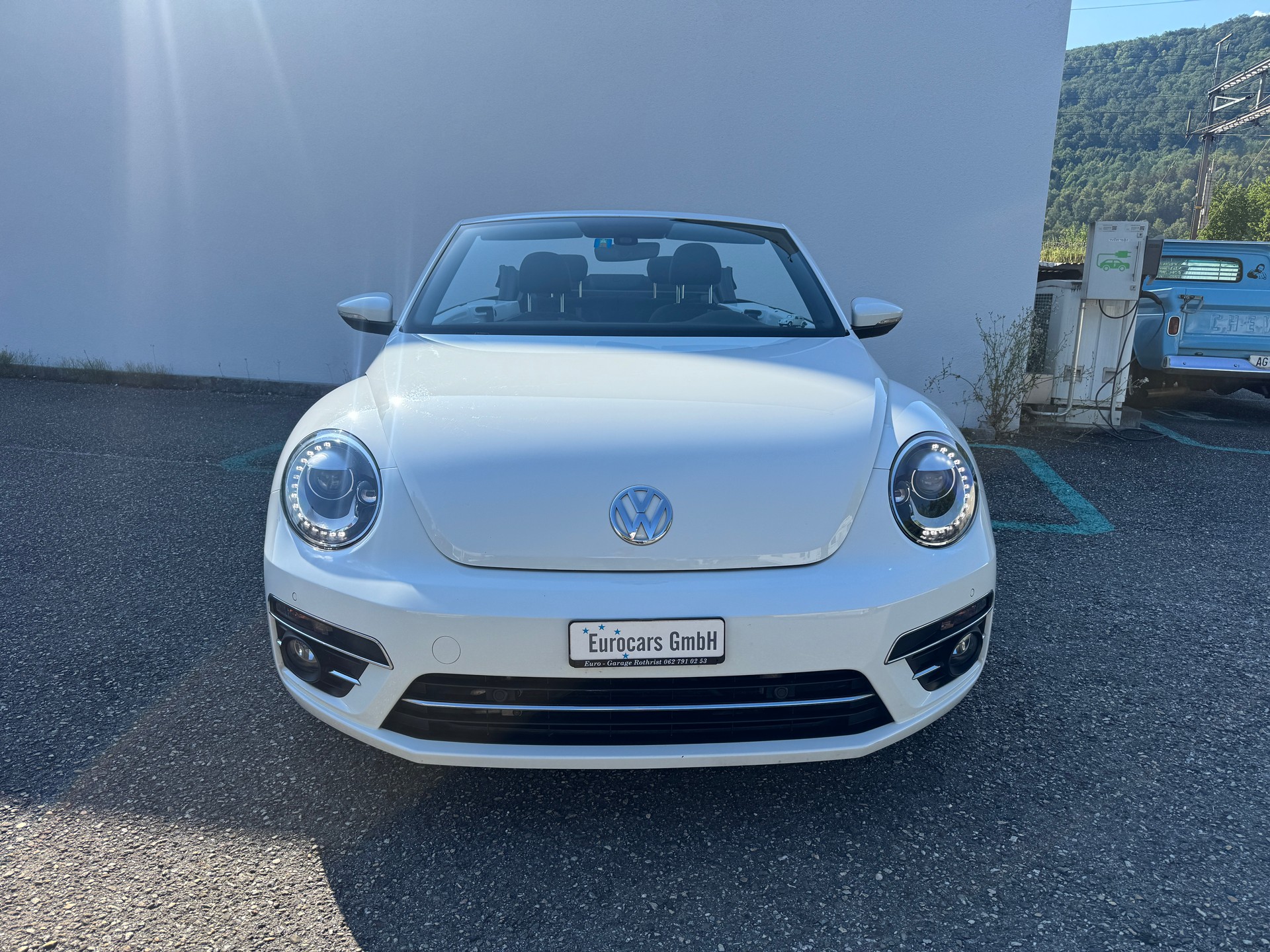 VW Beetle Cabriolet 1.2 TSI BMT-image-2