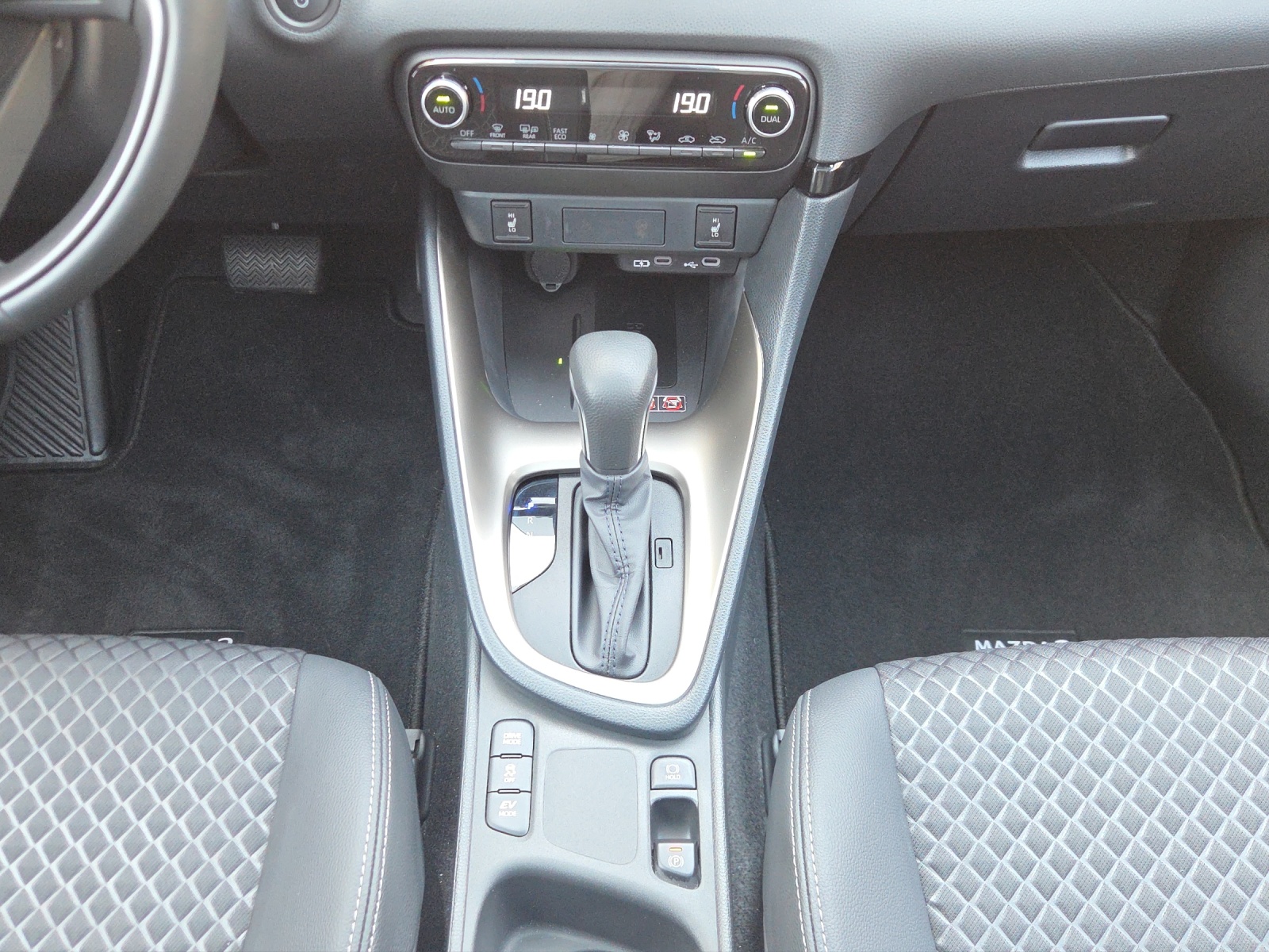 MAZDA 2 Hybrid Homura Plus-image-13
