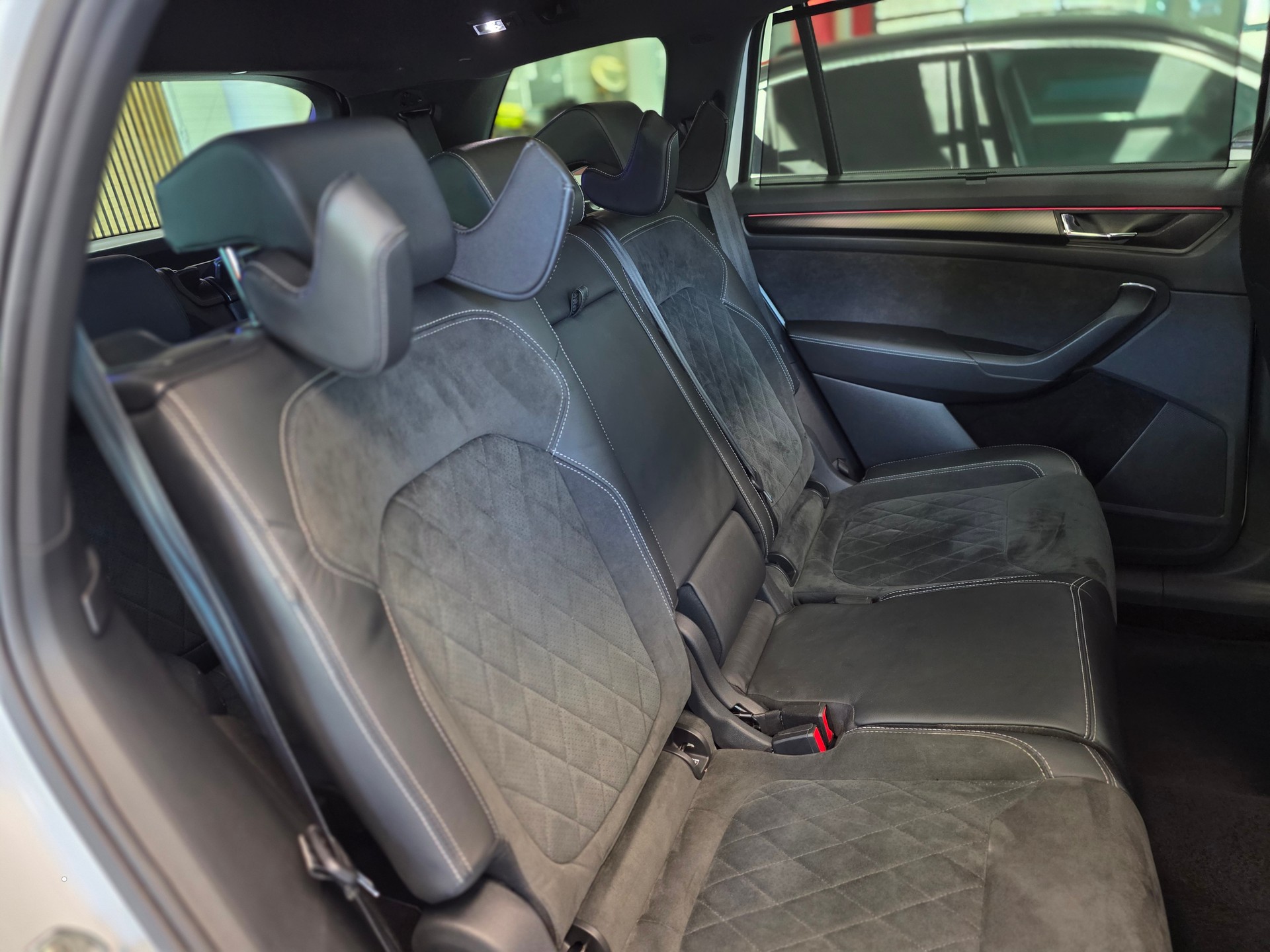 SKODA Kodiaq 2.0 TSI Sportline DSG-image-9