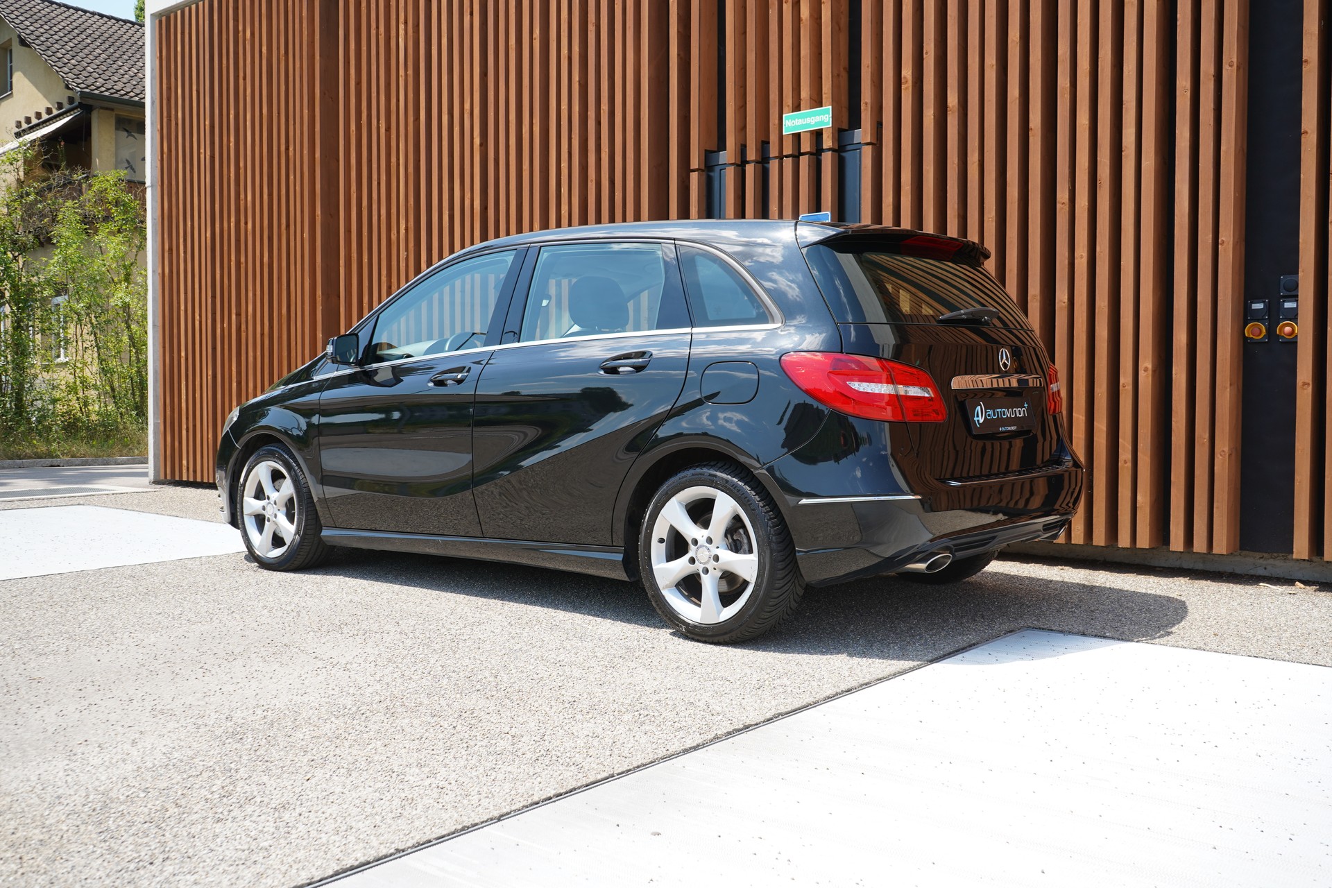 MERCEDES-BENZ B 200 CDI 7G-DCT SPORT l 136 PS-image-8