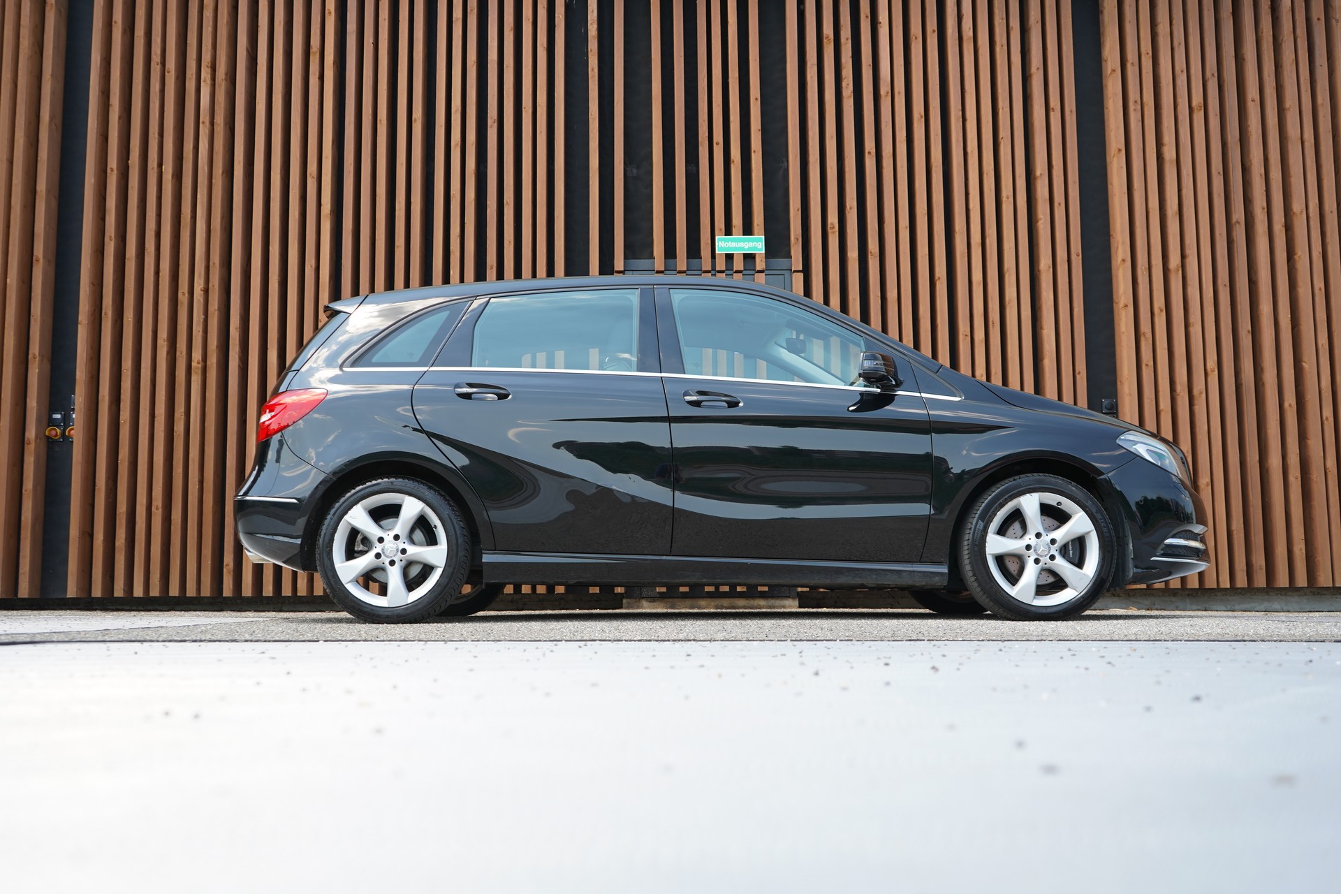 MERCEDES-BENZ B 200 CDI 7G-DCT SPORT l 136 PS-image-2