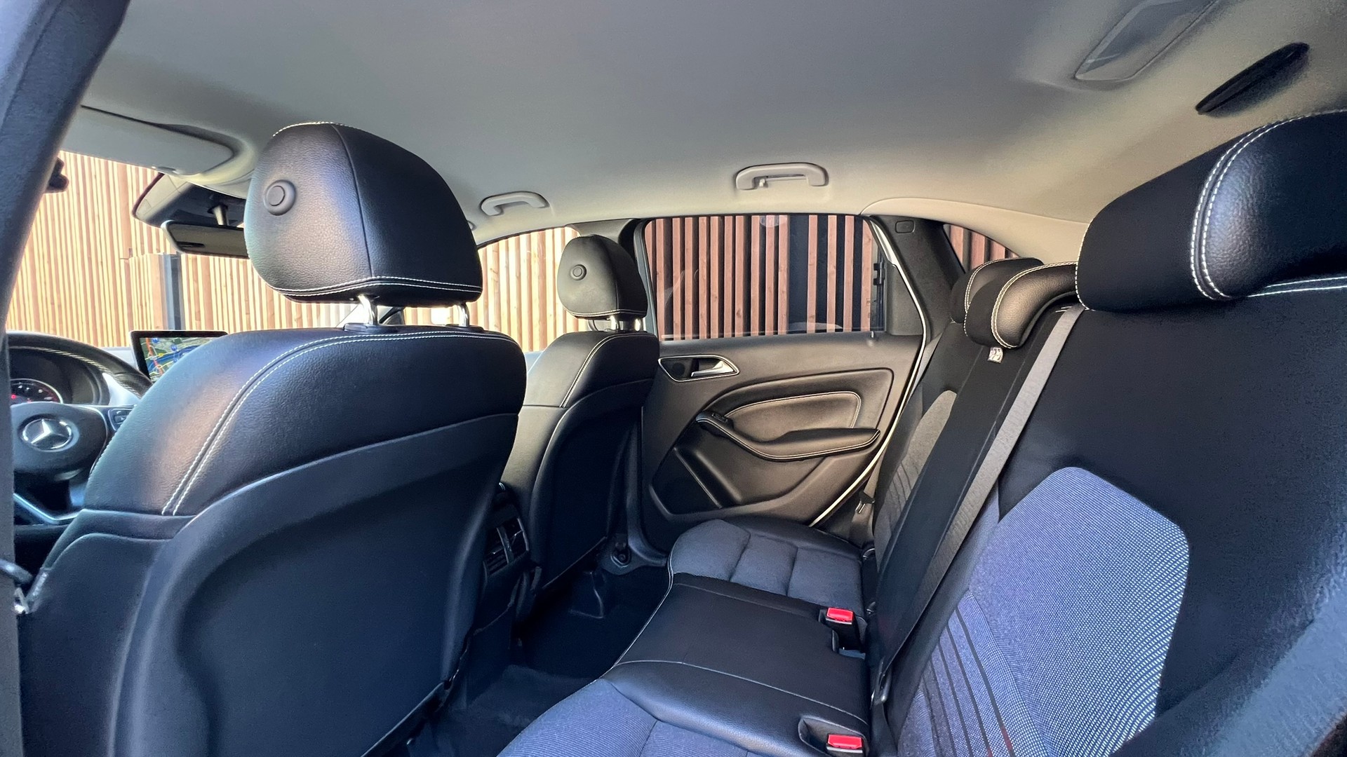 MERCEDES-BENZ B 200 CDI 7G-DCT SPORT l 136 PS-image-26