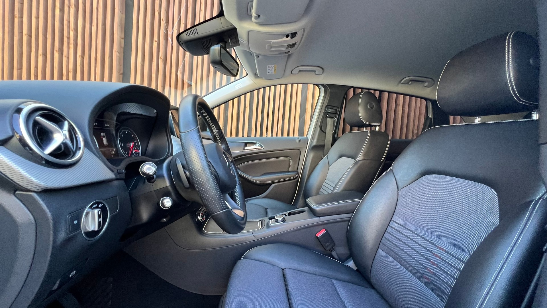 MERCEDES-BENZ B 200 CDI 7G-DCT SPORT l 136 PS-image-23