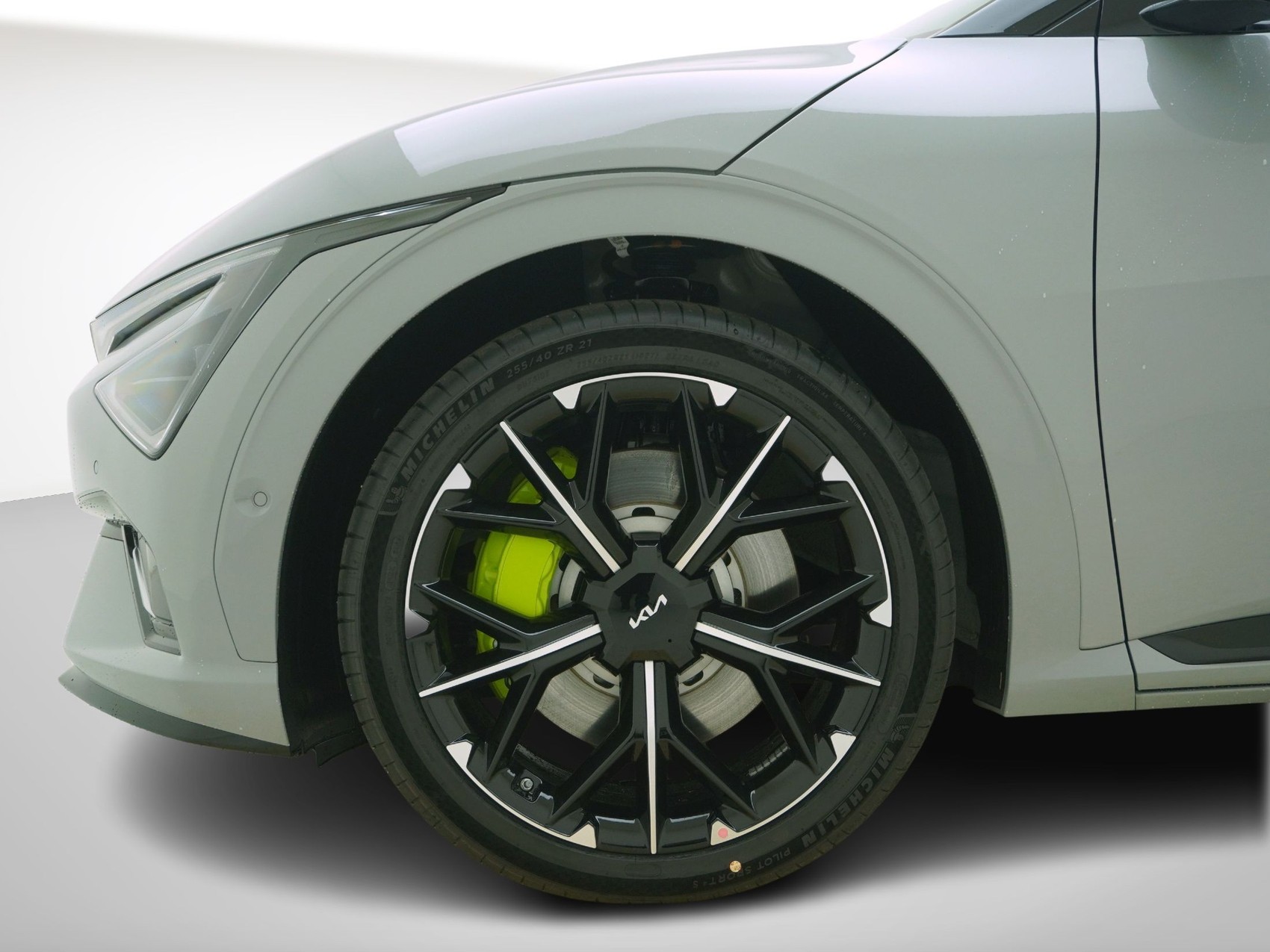 KIA EV6 84 kWh GT 4x4-image-8