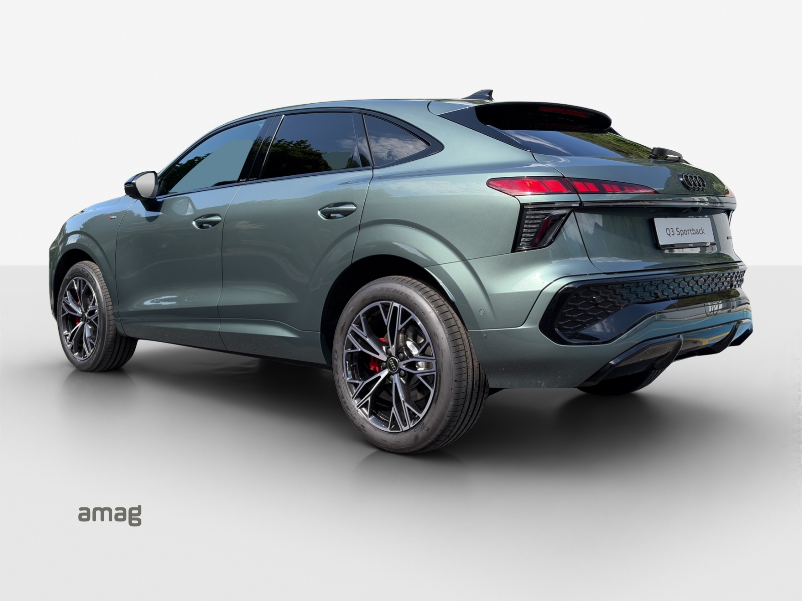 AUDI Q3 Sportback TFSI quattro 195 kW S tronic-image-2
