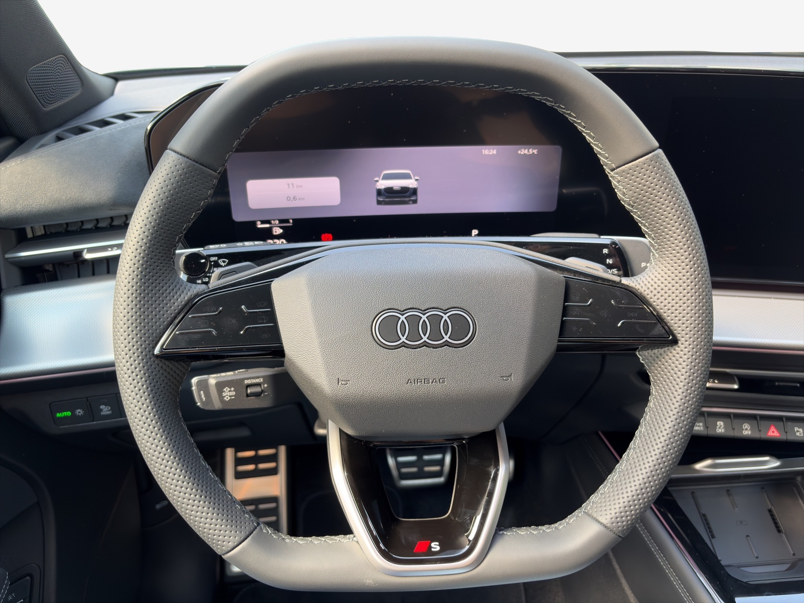 AUDI Q3 Sportback TFSI quattro 195 kW S tronic-image-9