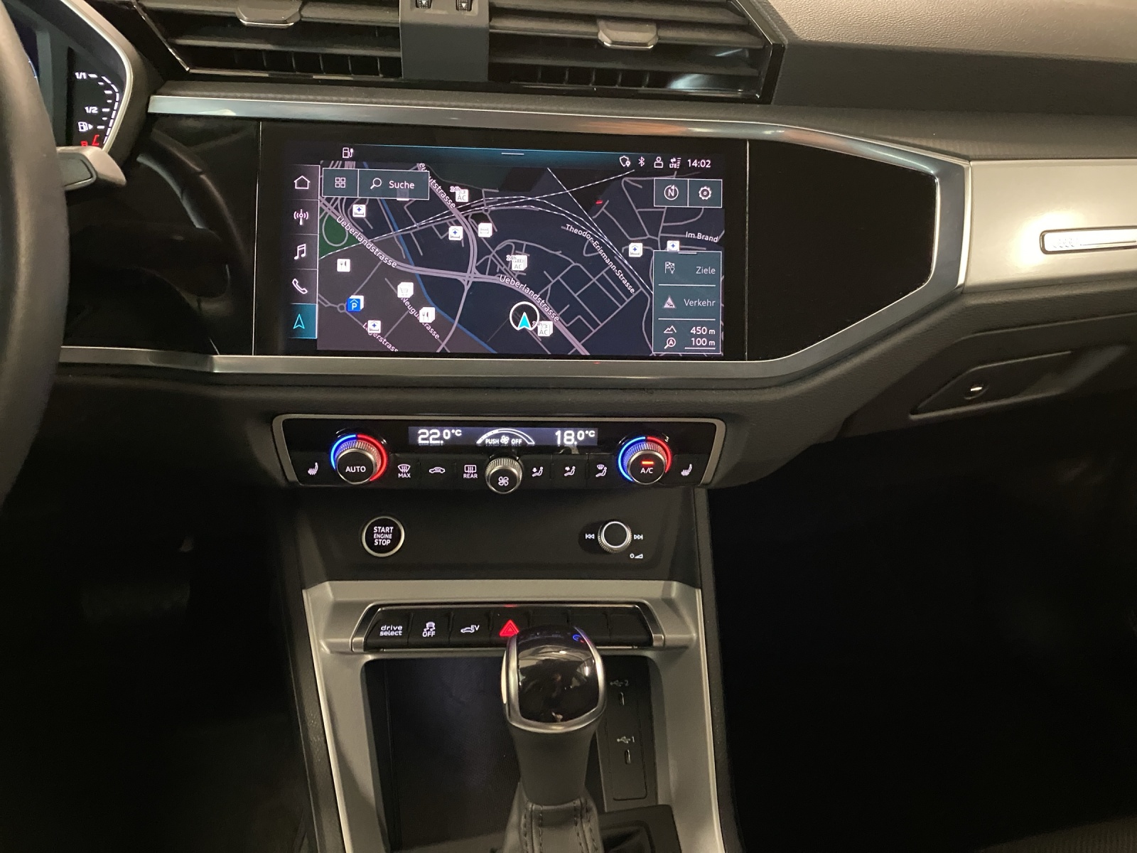 AUDI Q3 Sportback 45 TFSI e Attraction S-tronic-image-11