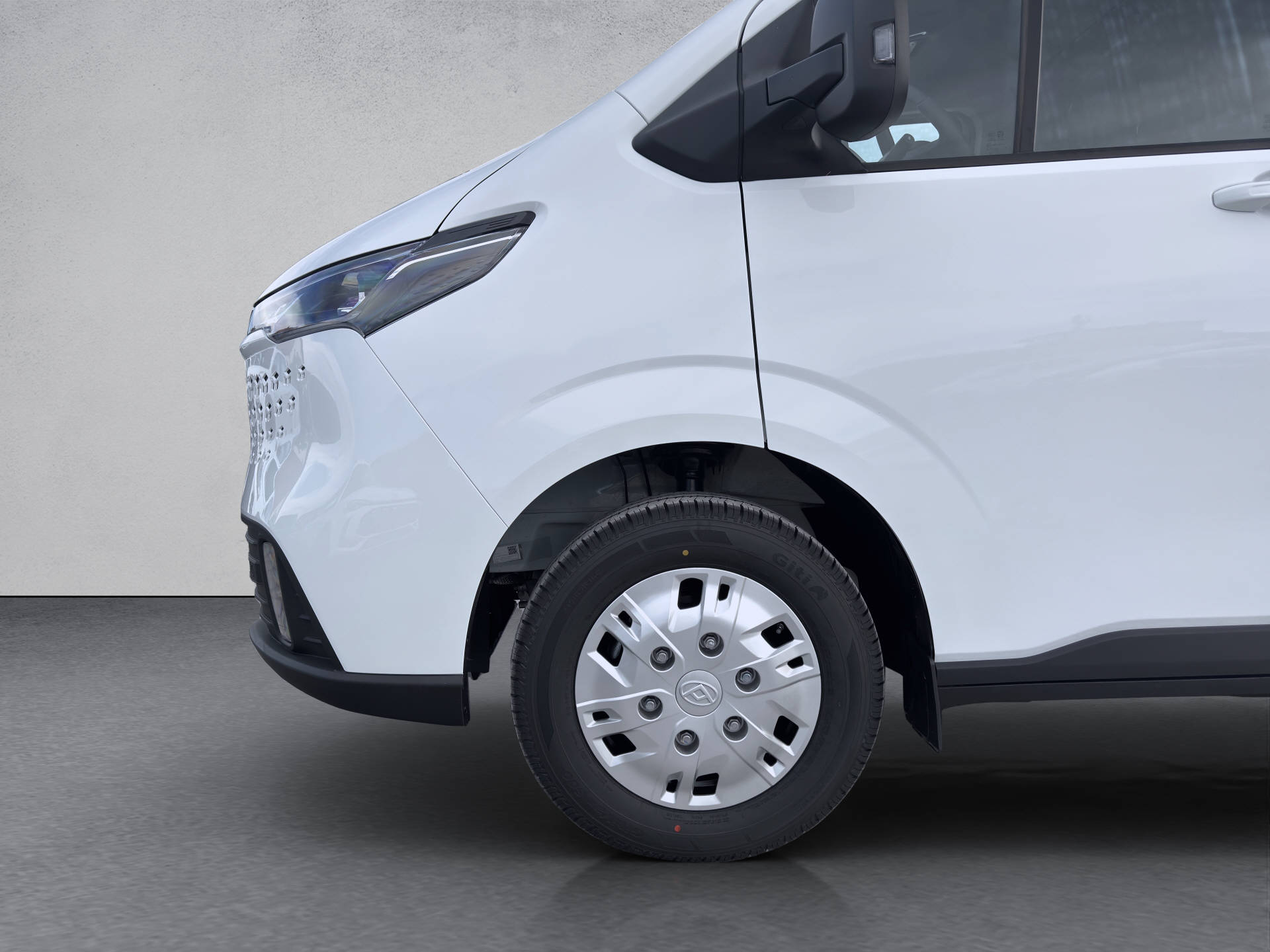 MAXUS Deliver 7 Kaw. L1H1 2.0 TD Base-image-3