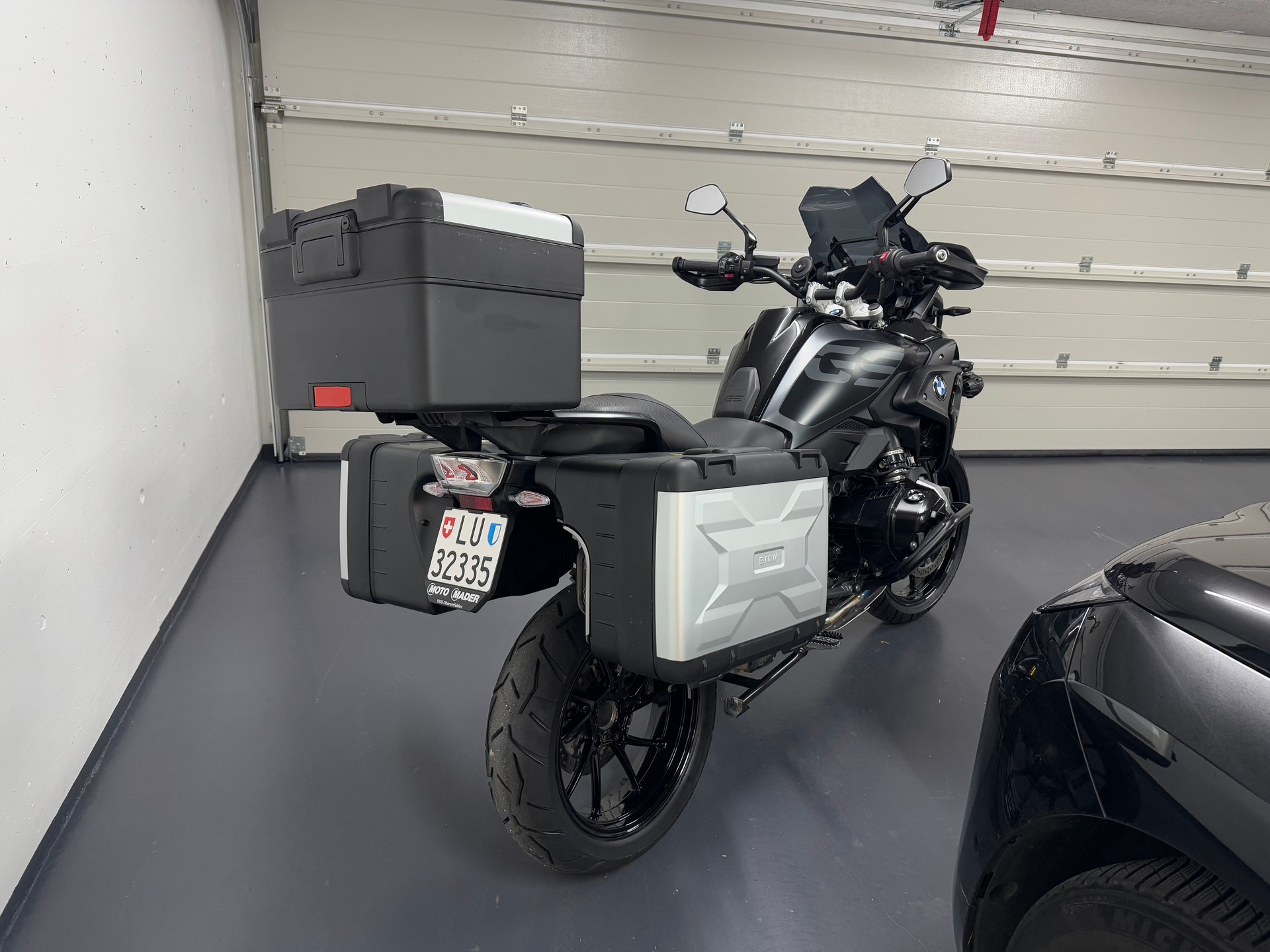 BMW R 1250 GS-image-1