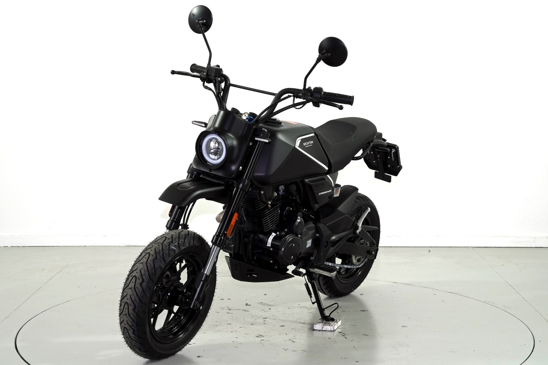 BRIXTON Crossfire 125 XS-showroom-element-2