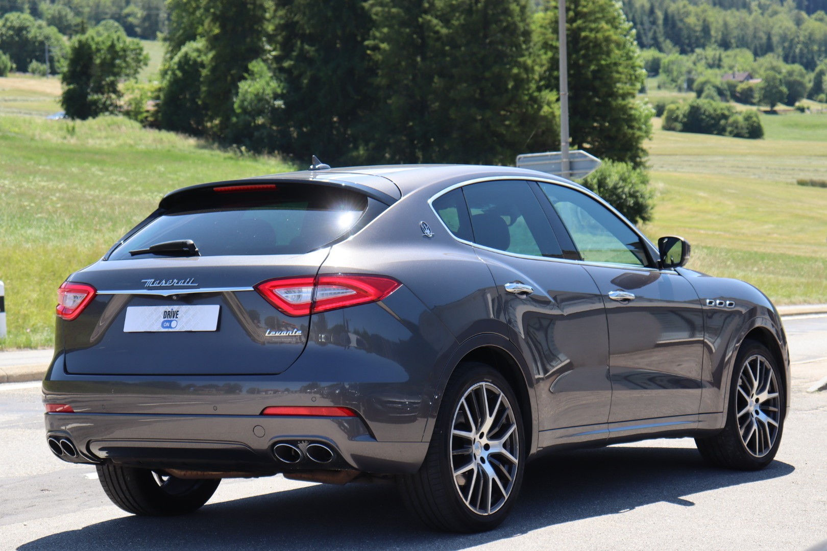 MASERATI Levante D 3.0 V6 Automatica • CH • Expertise • Garantie-image-7