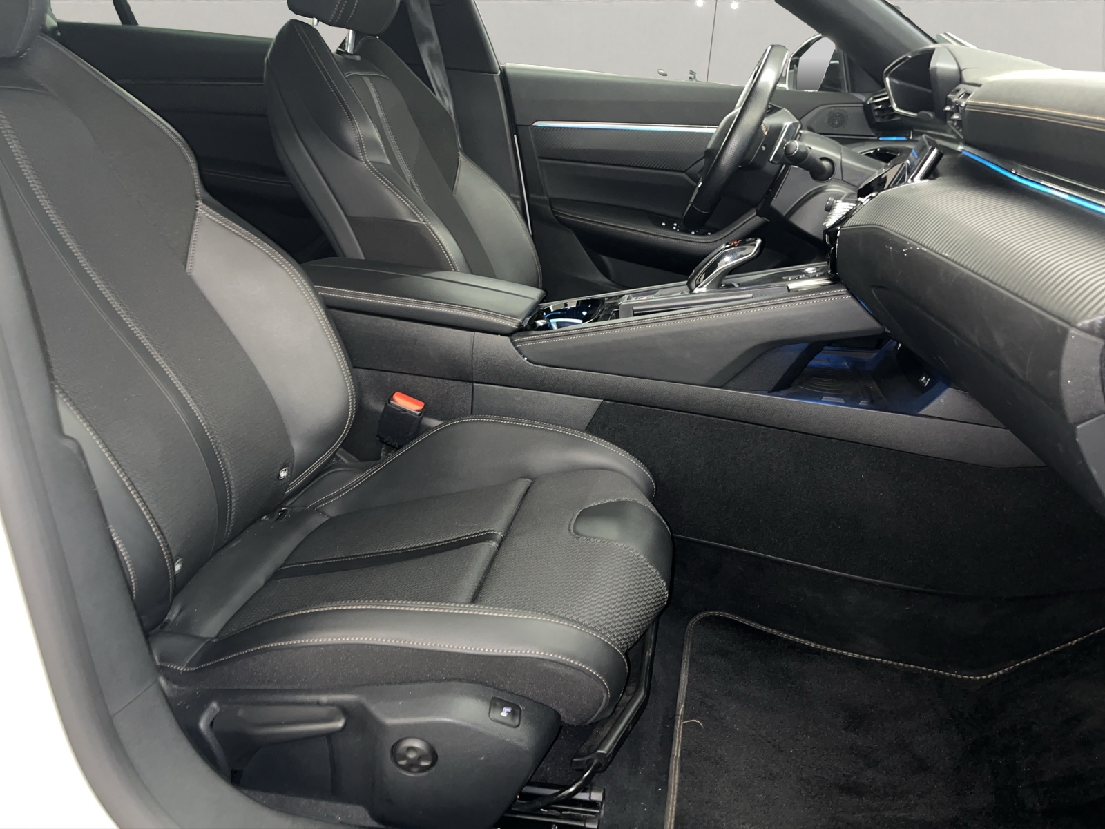 PEUGEOT 508 1.5 BlueHDi Allure-image-13