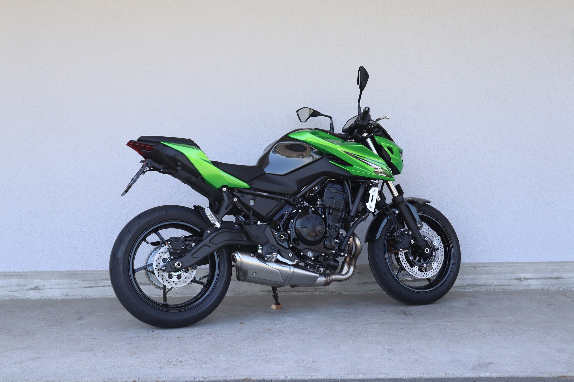 KAWASAKI Z 650 S-showroom-element-2