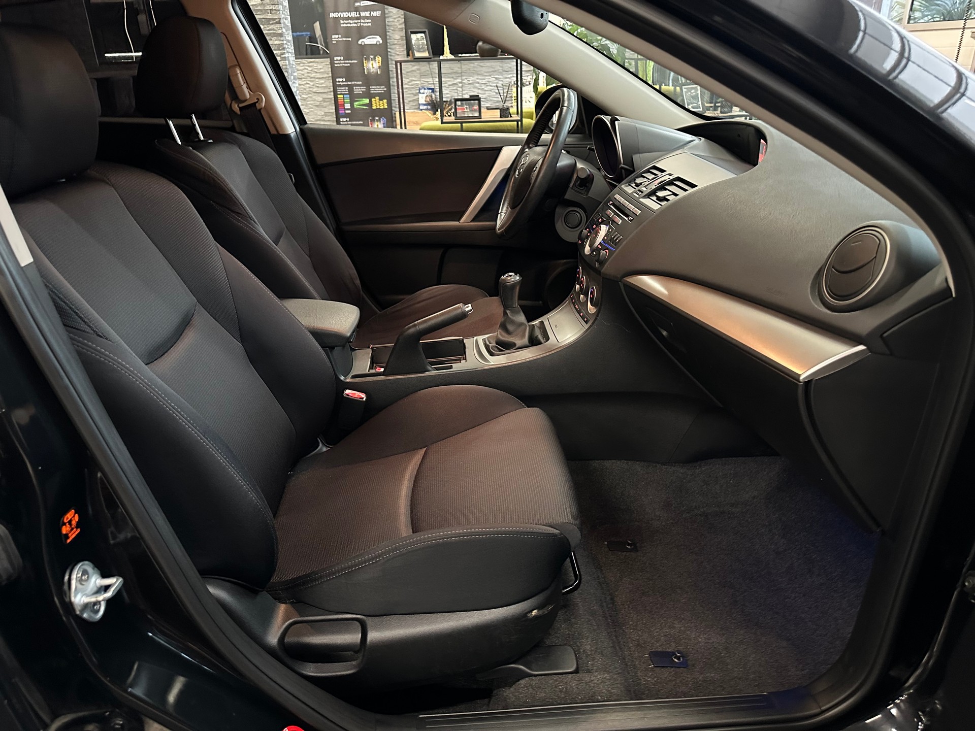 MAZDA 3 2.0 16V DISI Sport-image-14
