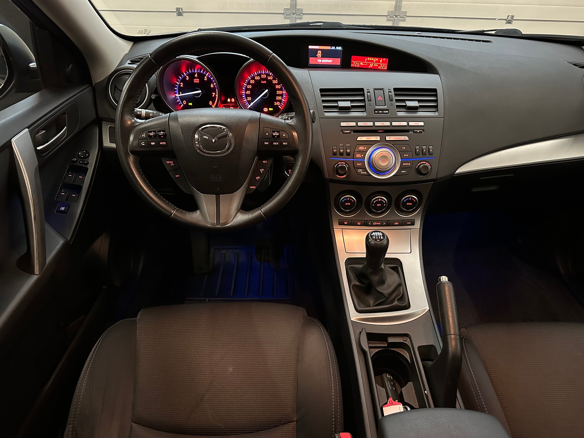 MAZDA 3 2.0 16V DISI Sport-image-9