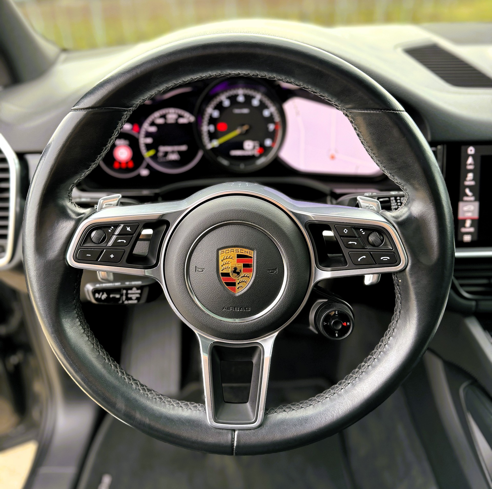 PORSCHE Cayenne E-Hybrid-image-18