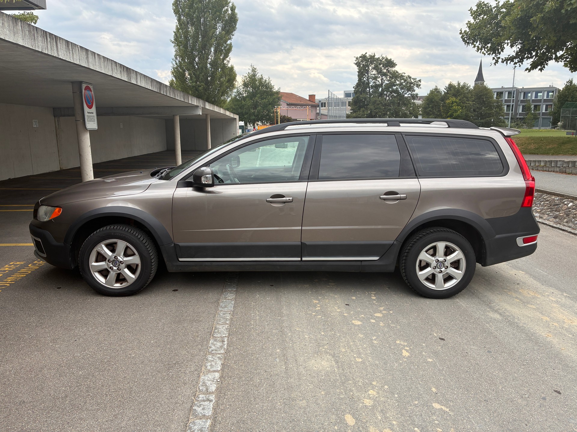 VOLVO XC70 D5 AWD Summum-image-3