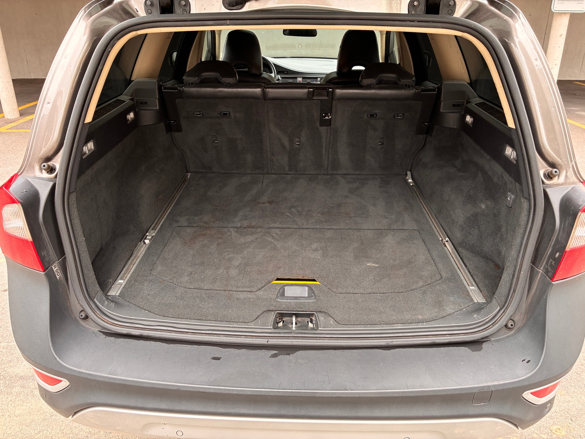 VOLVO XC70 D5 AWD Summum-image-10