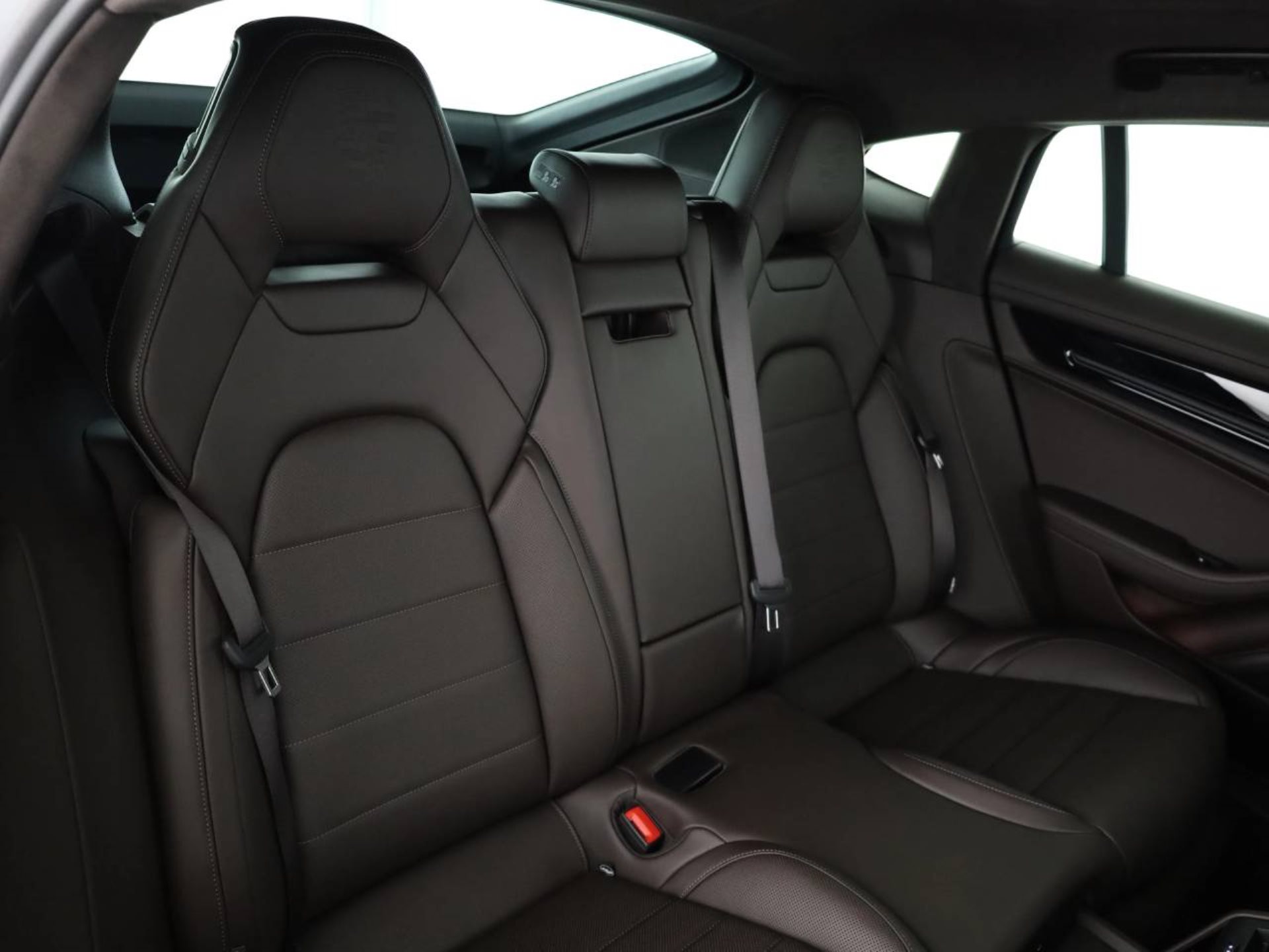 PORSCHE Panamera GTS-image-17