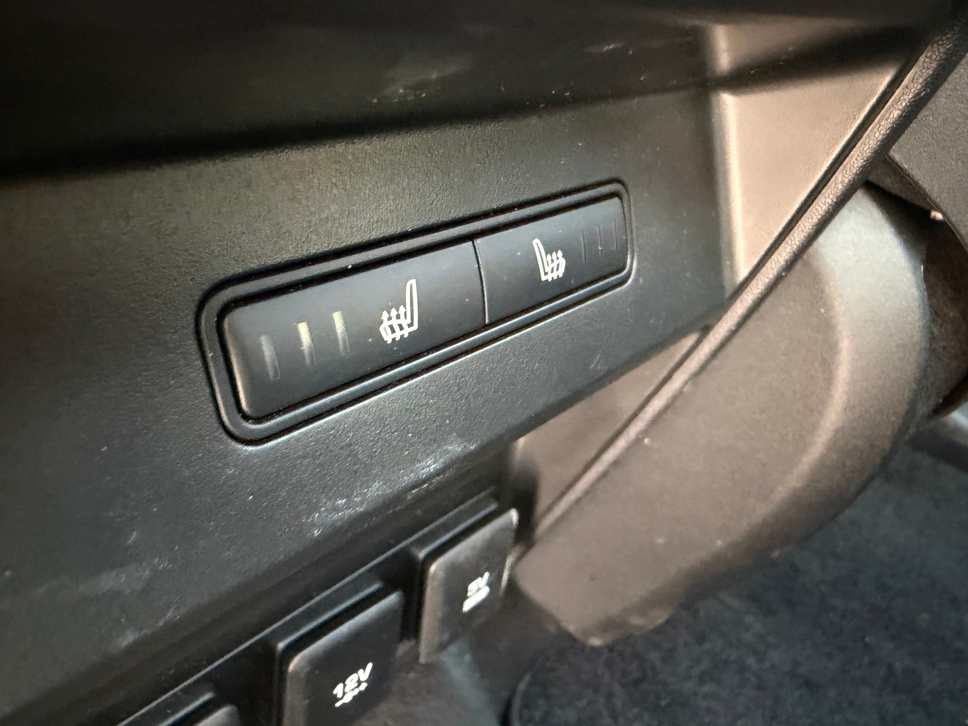 LAND ROVER Discovery Sport 2.0 Si4 HSE AT9 7 Places-image-6