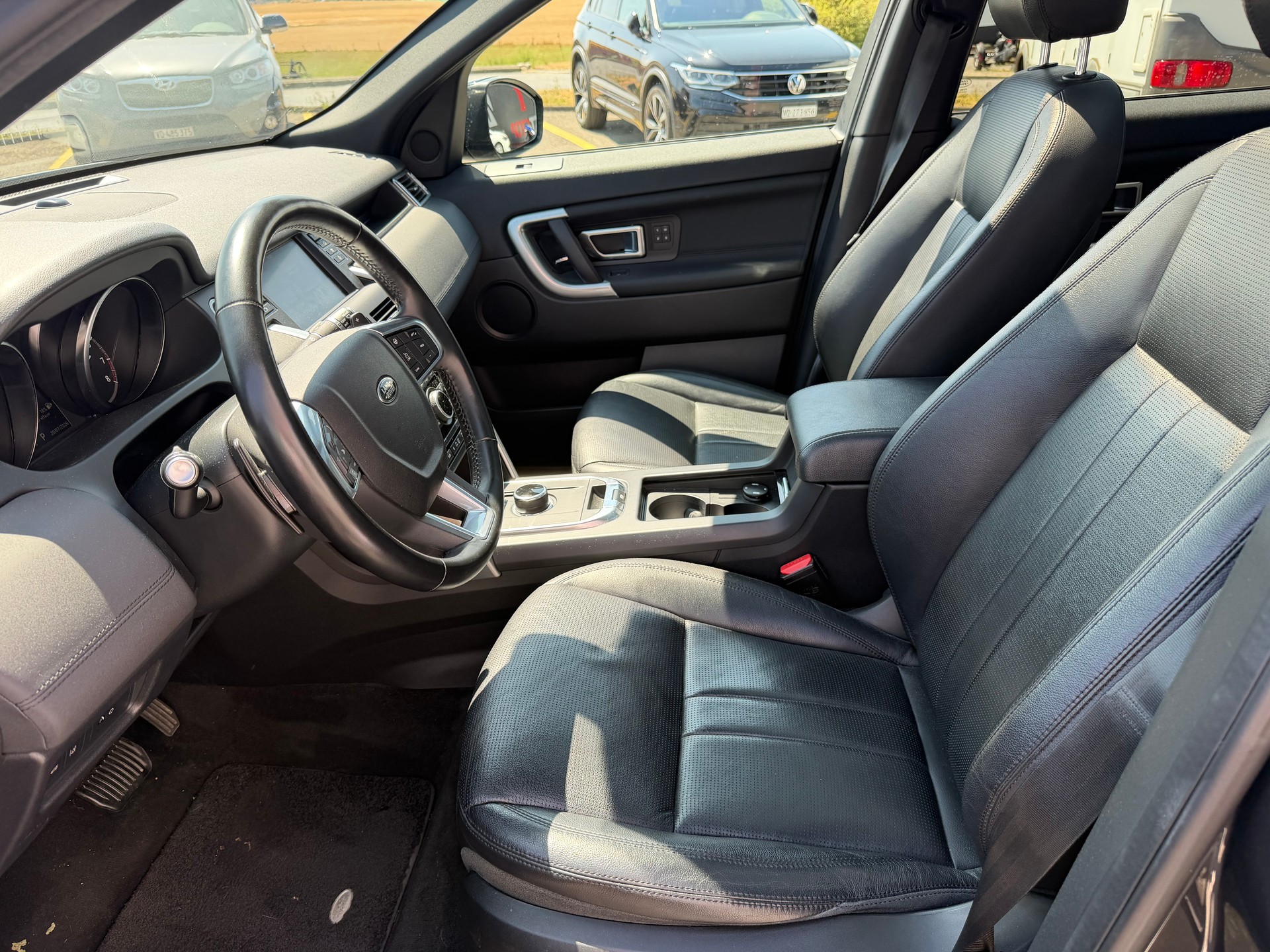 LAND ROVER Discovery Sport 2.0 Si4 HSE AT9 7 Places-image-9