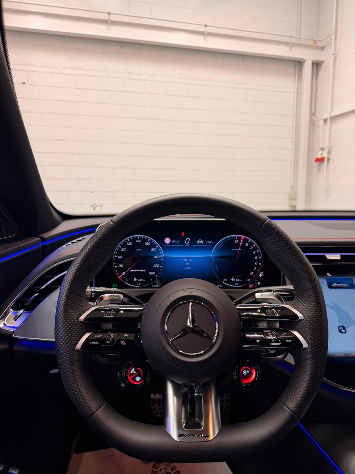 MERCEDES-BENZ E 53 AMG Hybrid Limited Grey&Black Performance 4Matic+ 9G-Tronic 4Jahre Werksgarantie&Gratisservice-image-12