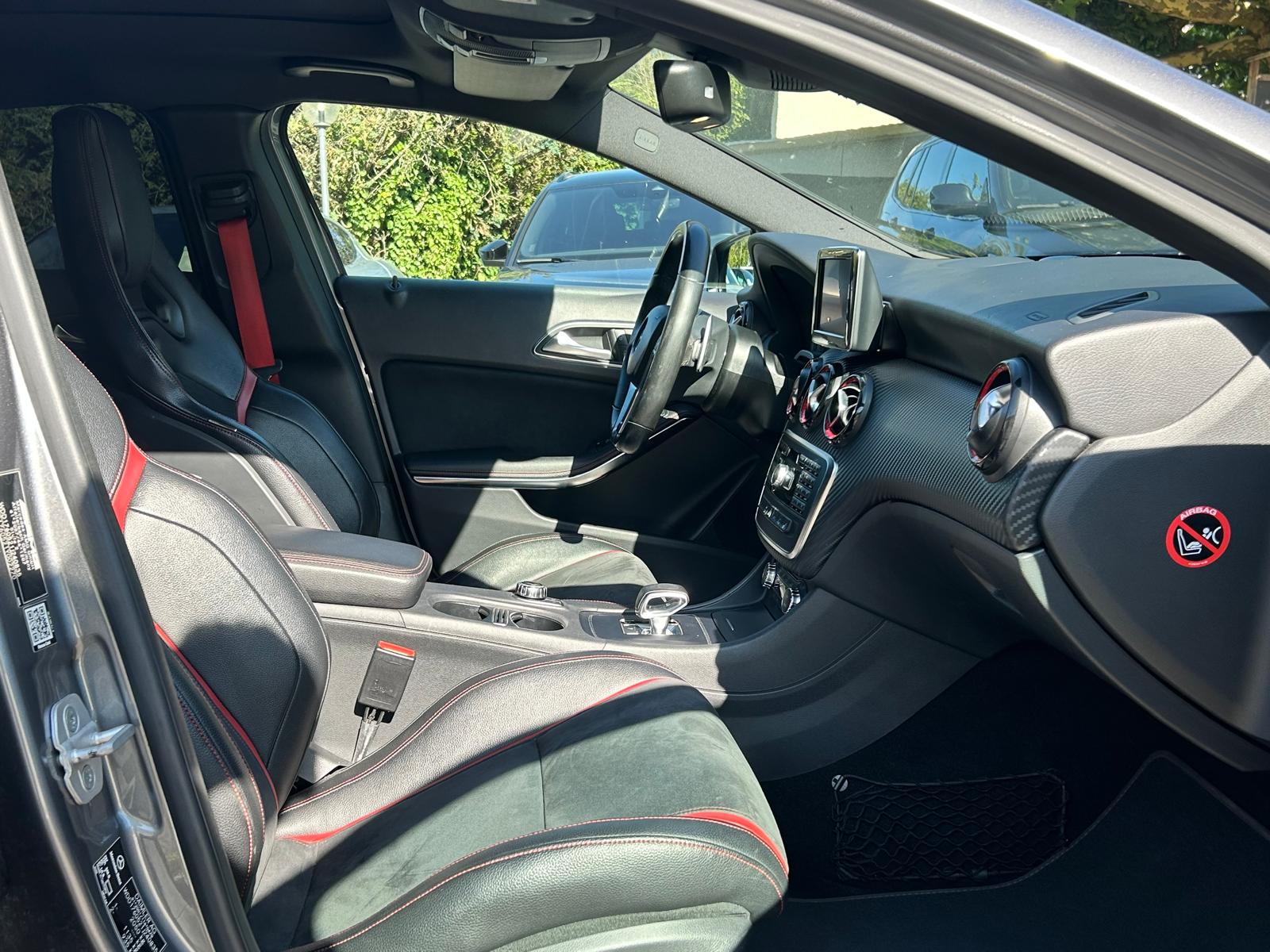 MERCEDES-BENZ A 45 AMG 4Matic Speedshift 7G-DCT-image-16