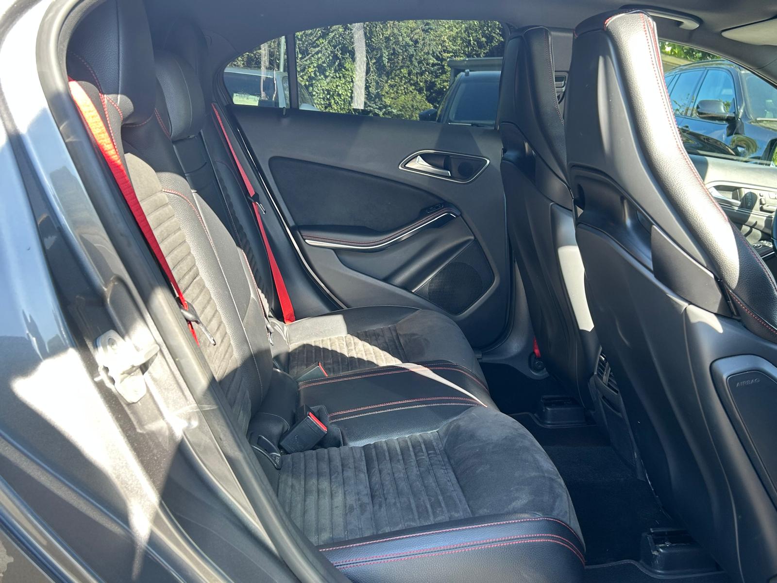 MERCEDES-BENZ A 45 AMG 4Matic Speedshift 7G-DCT-image-15