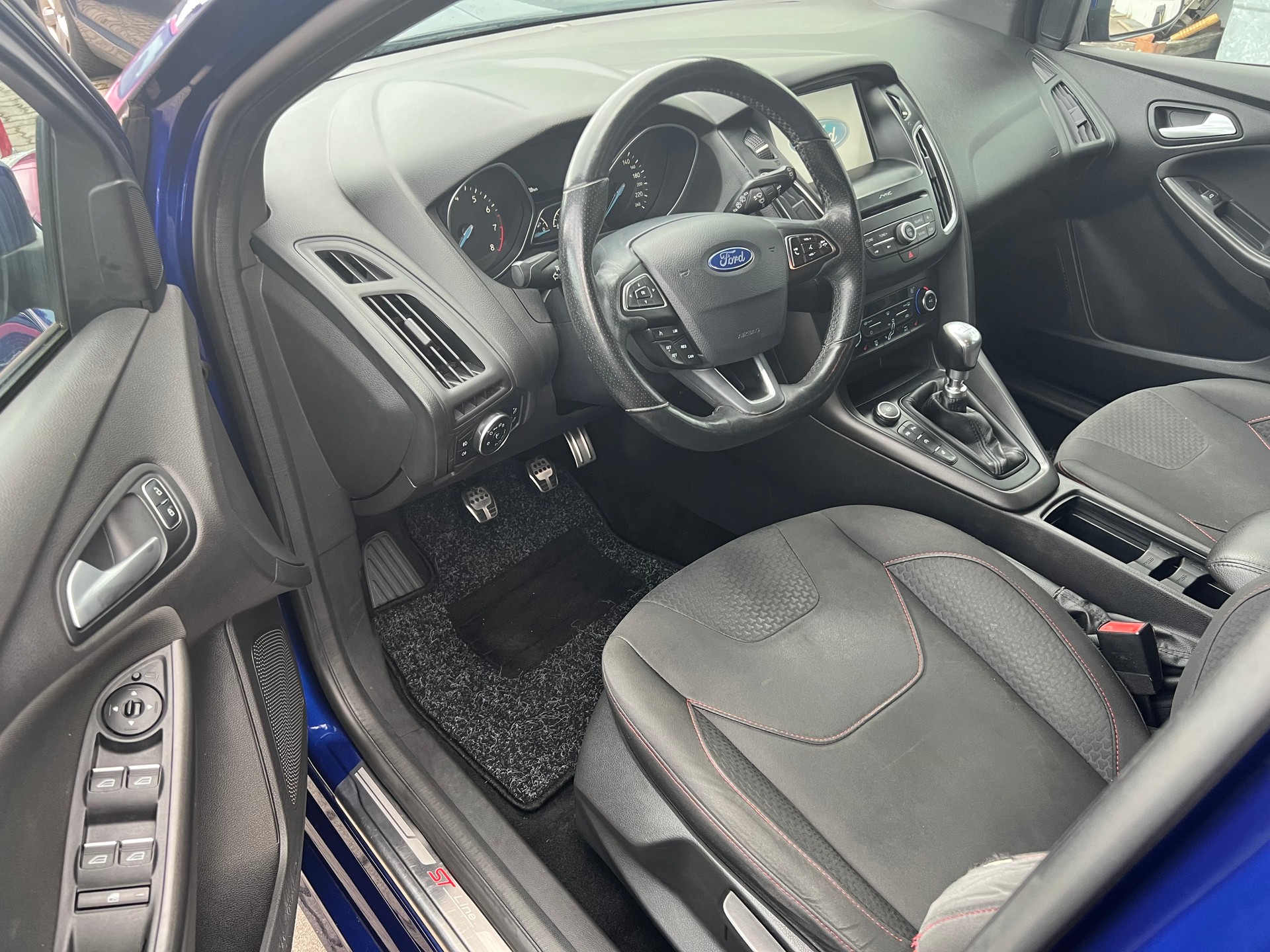 FORD Focus 1.5 SCTi ST Line 182 PS AB MFK-image-8