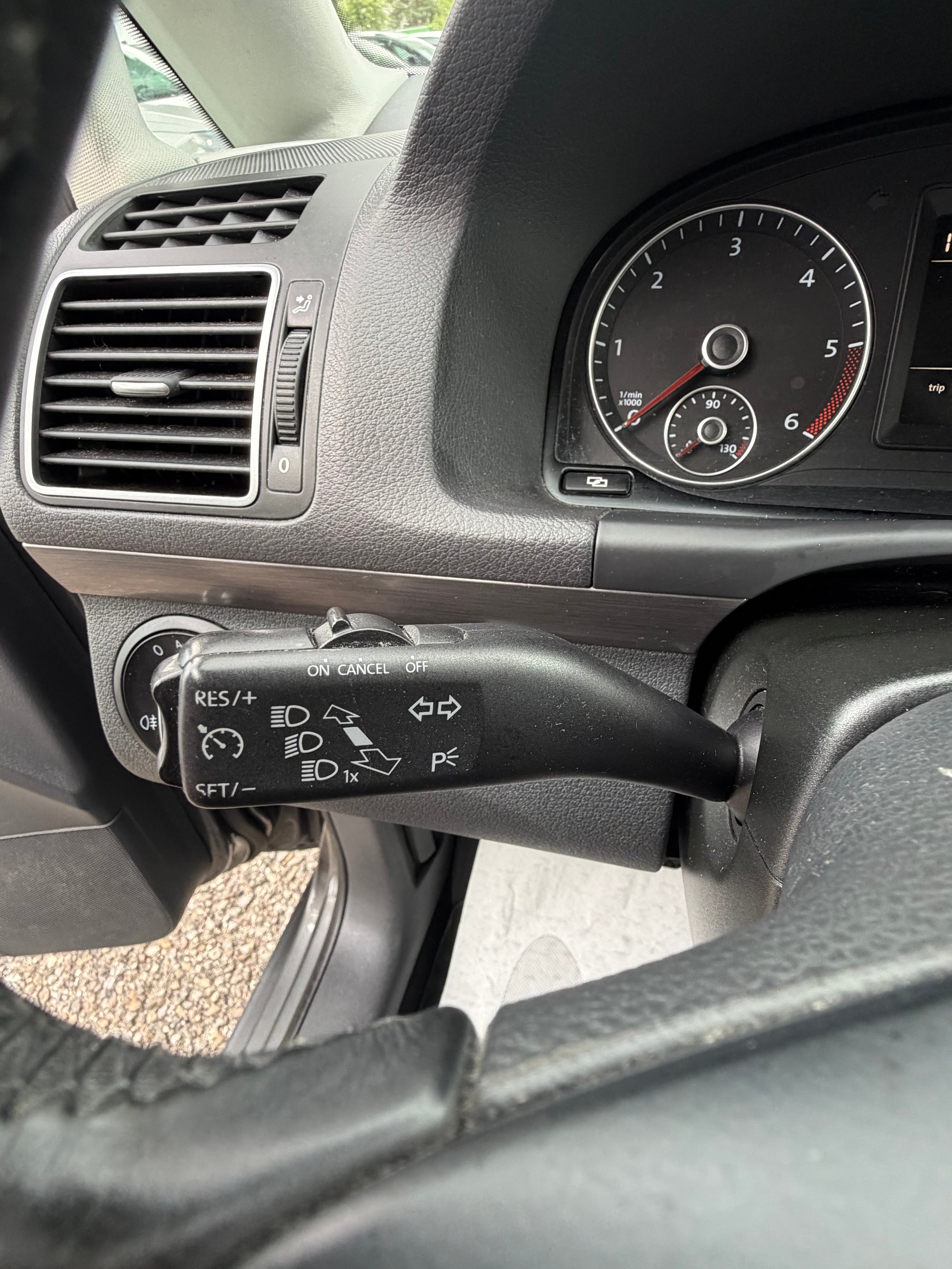 VW Touran 2.0 TDI Comfortline **7-plätzer**MFK 24.07.2026**-image-15