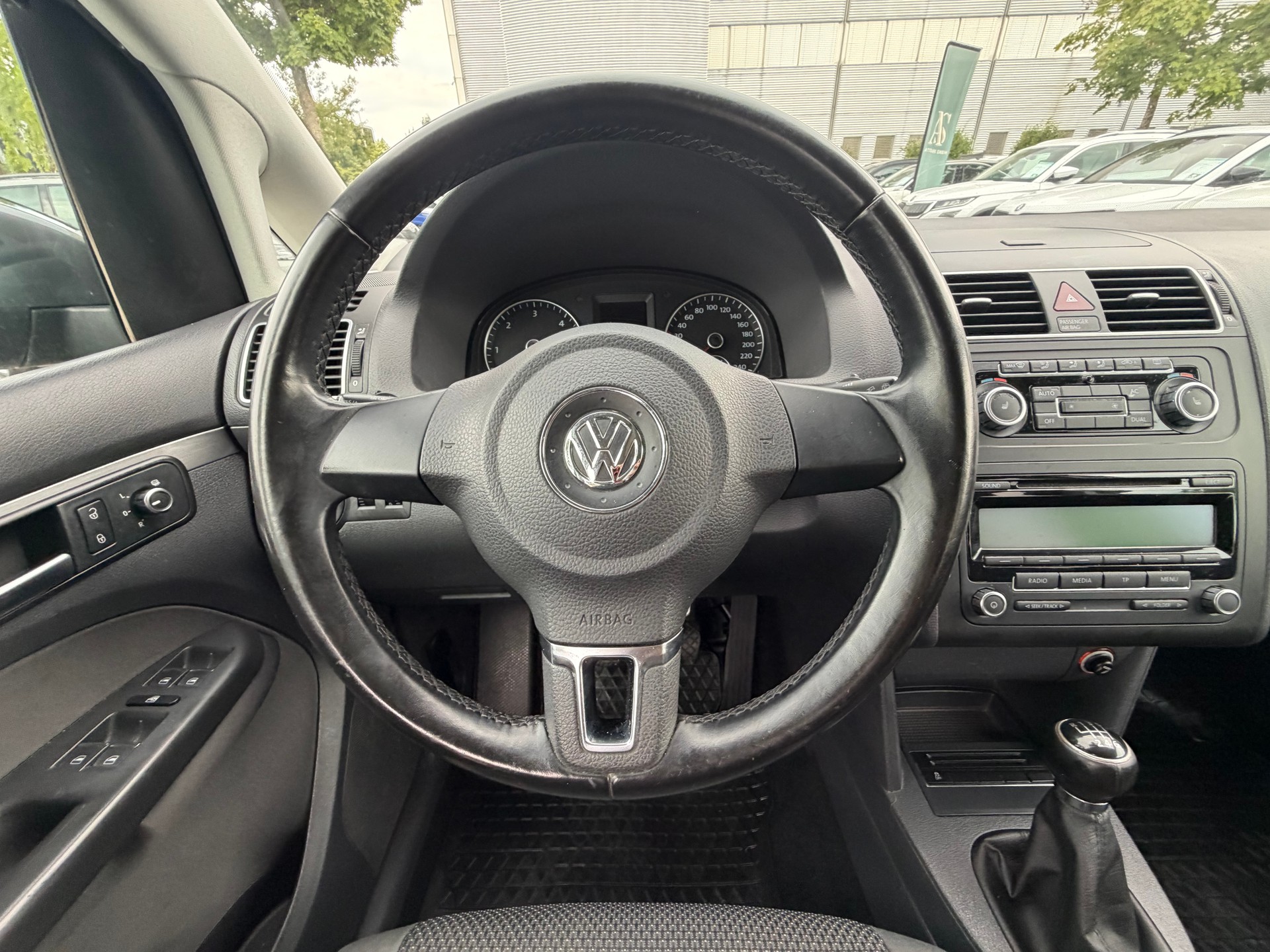 VW Touran 2.0 TDI Comfortline **7-plätzer**MFK 24.07.2026**-image-13