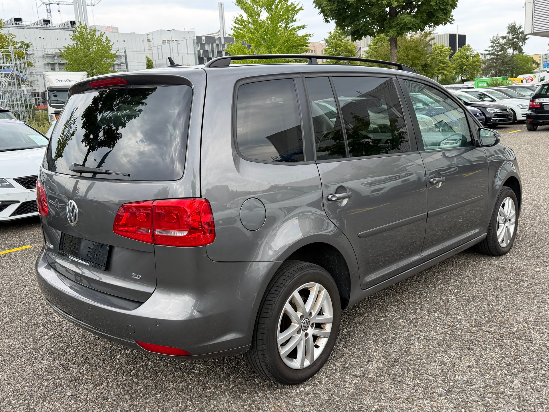 VW Touran 2.0 TDI Comfortline **7-plätzer**MFK 24.07.2026**-image-4