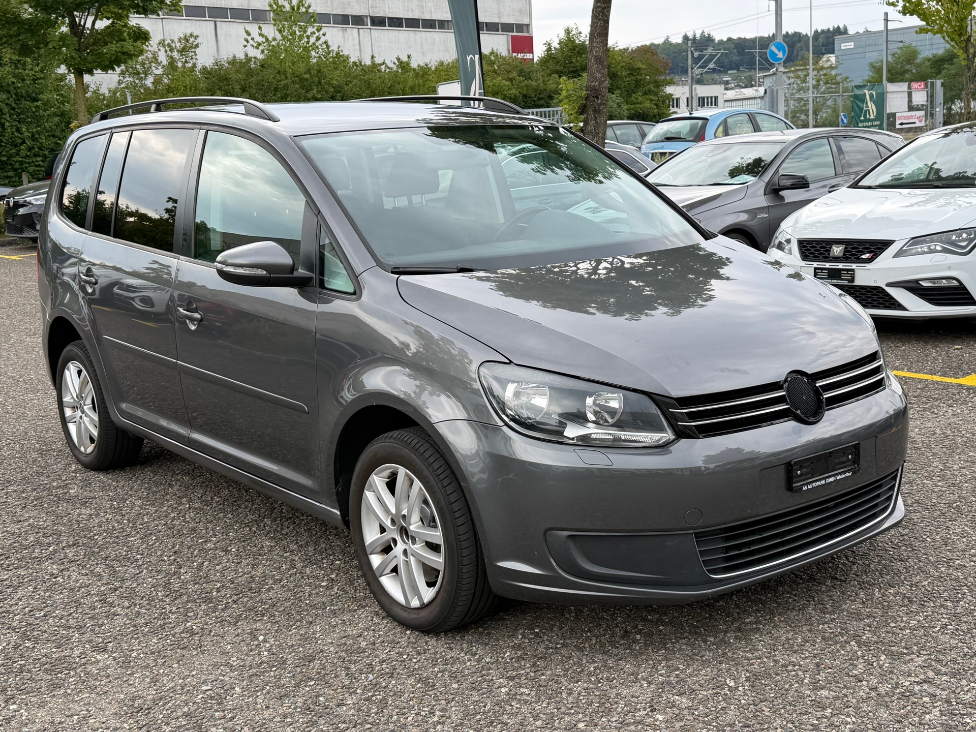 VW Touran 2.0 TDI Comfortline **7-plätzer**MFK 24.07.2026**-image-2