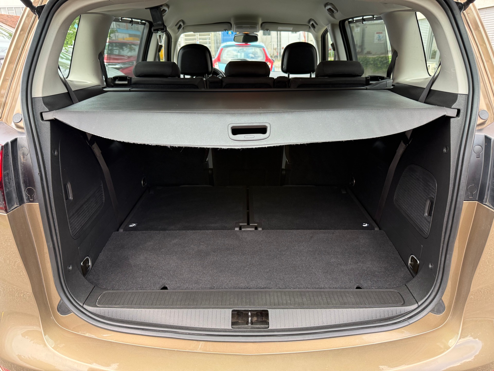 OPEL Zafira Tourer 1.6i 16V Turbo Sport-image-9