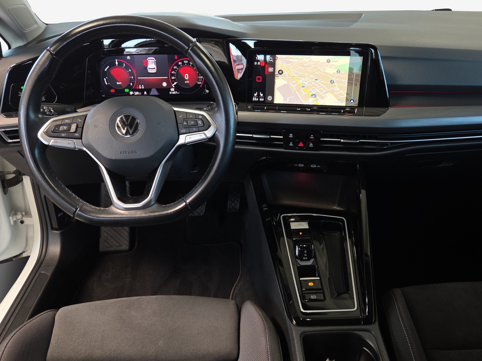VW Golf 1.4 TSI PHEV Selection-image-8