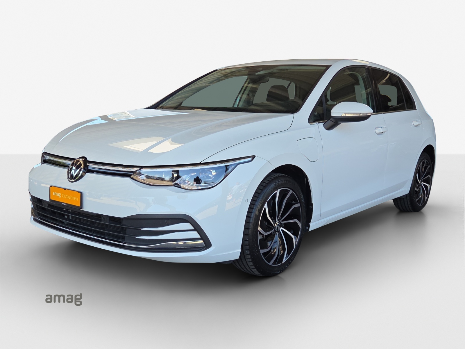 VW Golf 1.4 TSI PHEV Selection-image-0