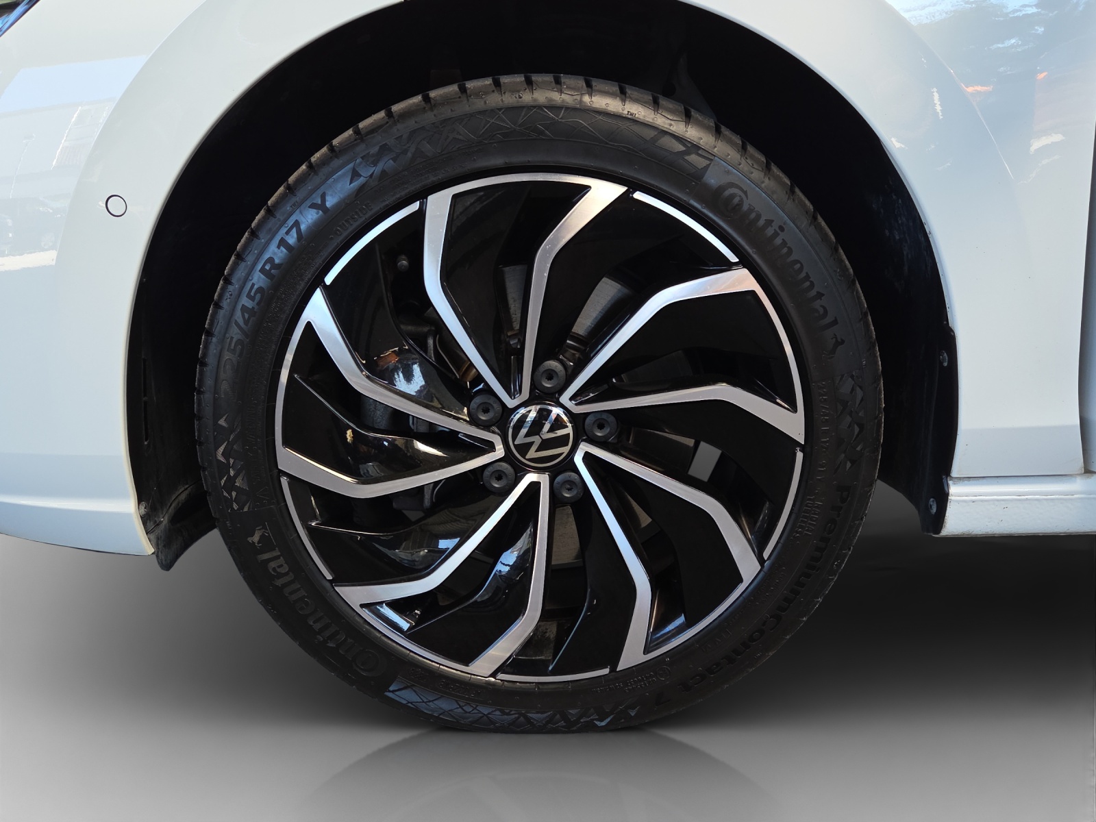 VW Golf 1.4 TSI PHEV Selection-image-13