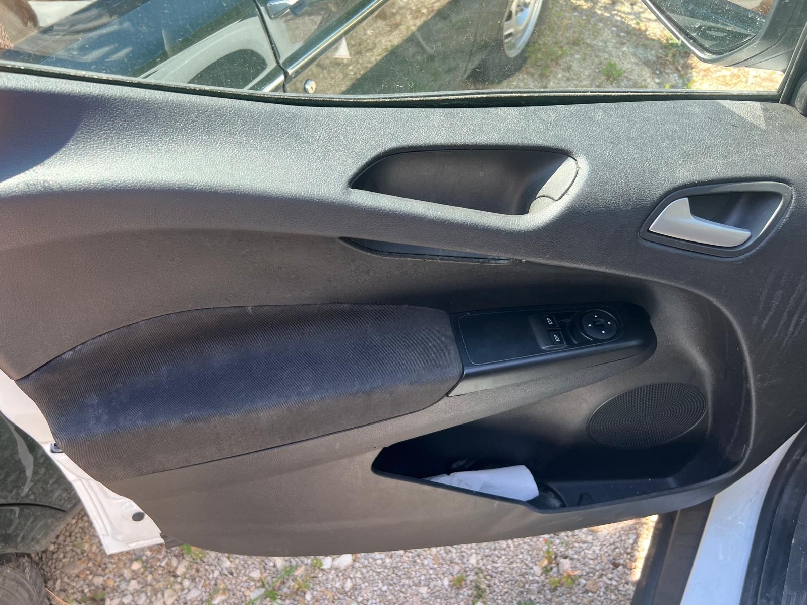 FORD Transit Courier Van 1.0 EcoBoost Trend-image-6