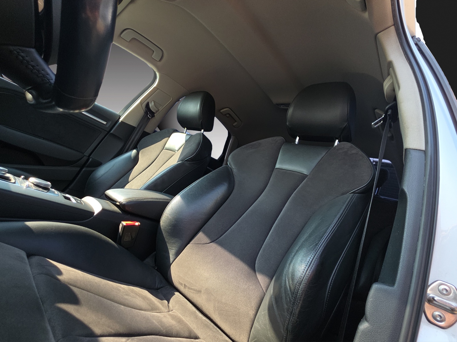 AUDI A3 Limousine 2.0 TDI Ambition-image-13