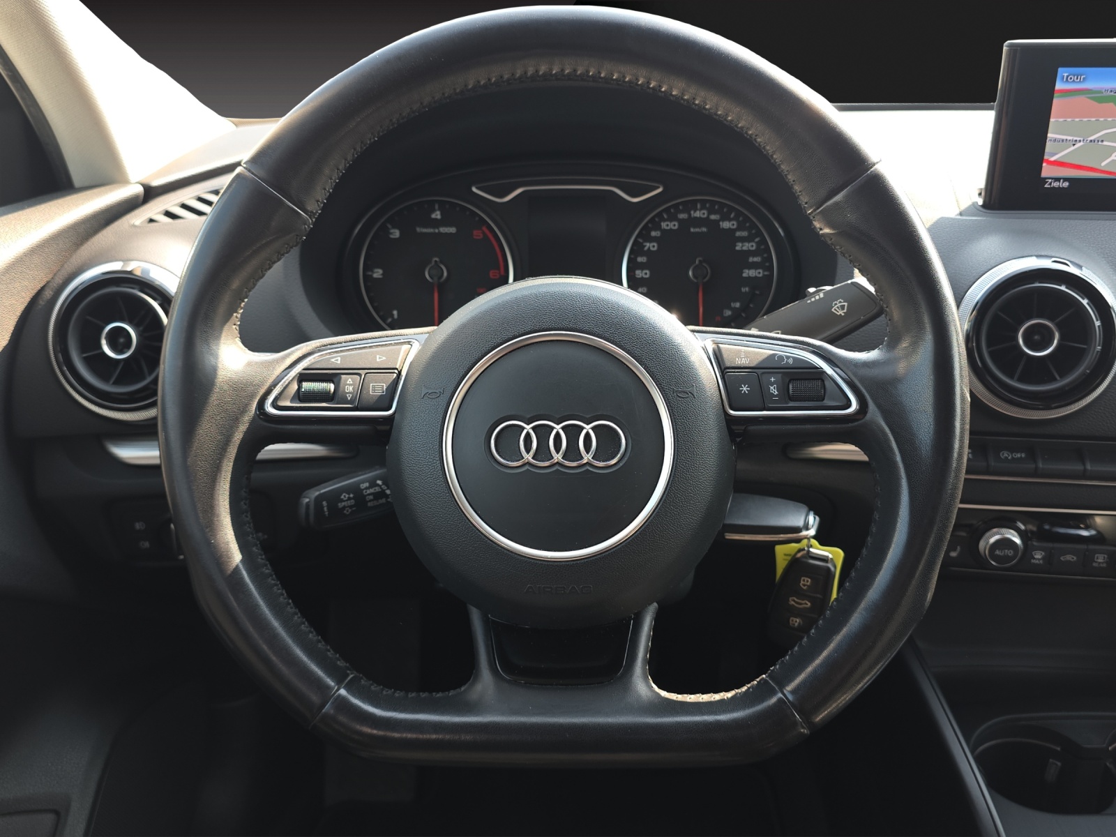 AUDI A3 Limousine 2.0 TDI Ambition-image-8