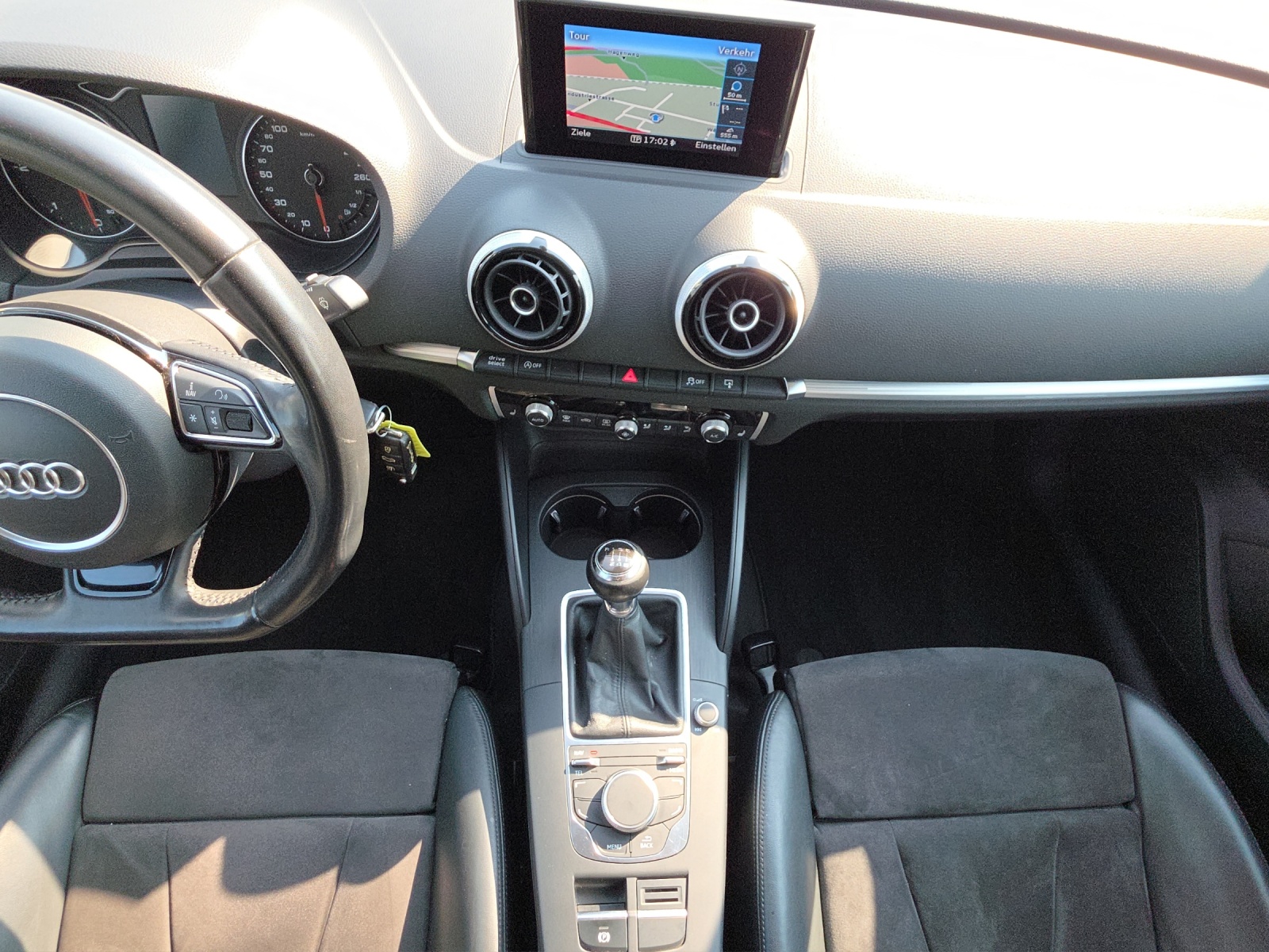 AUDI A3 Limousine 2.0 TDI Ambition-image-11