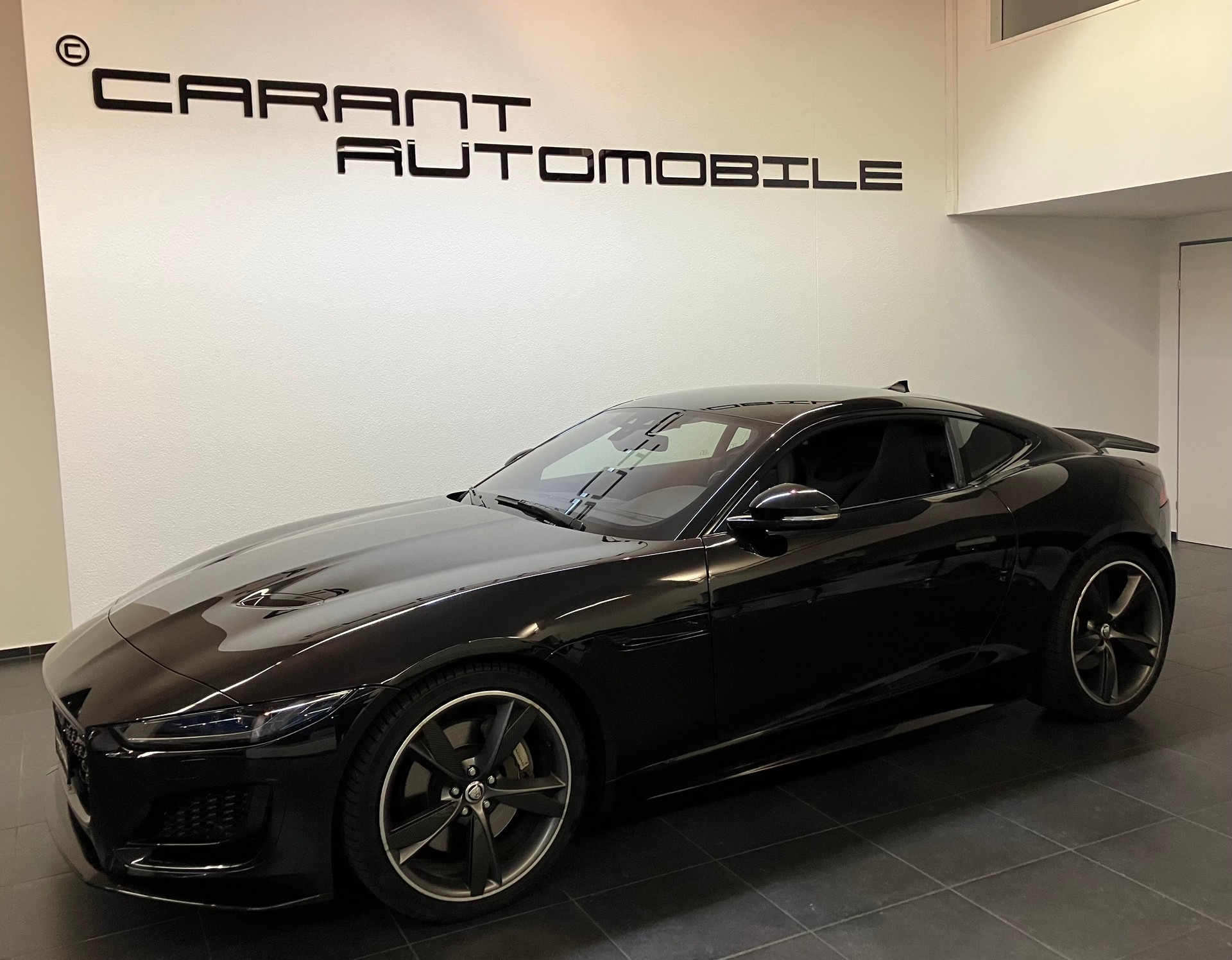 JAGUAR F-Type Coupé 2.0 I4 R-Dynamic Automatik-image-0