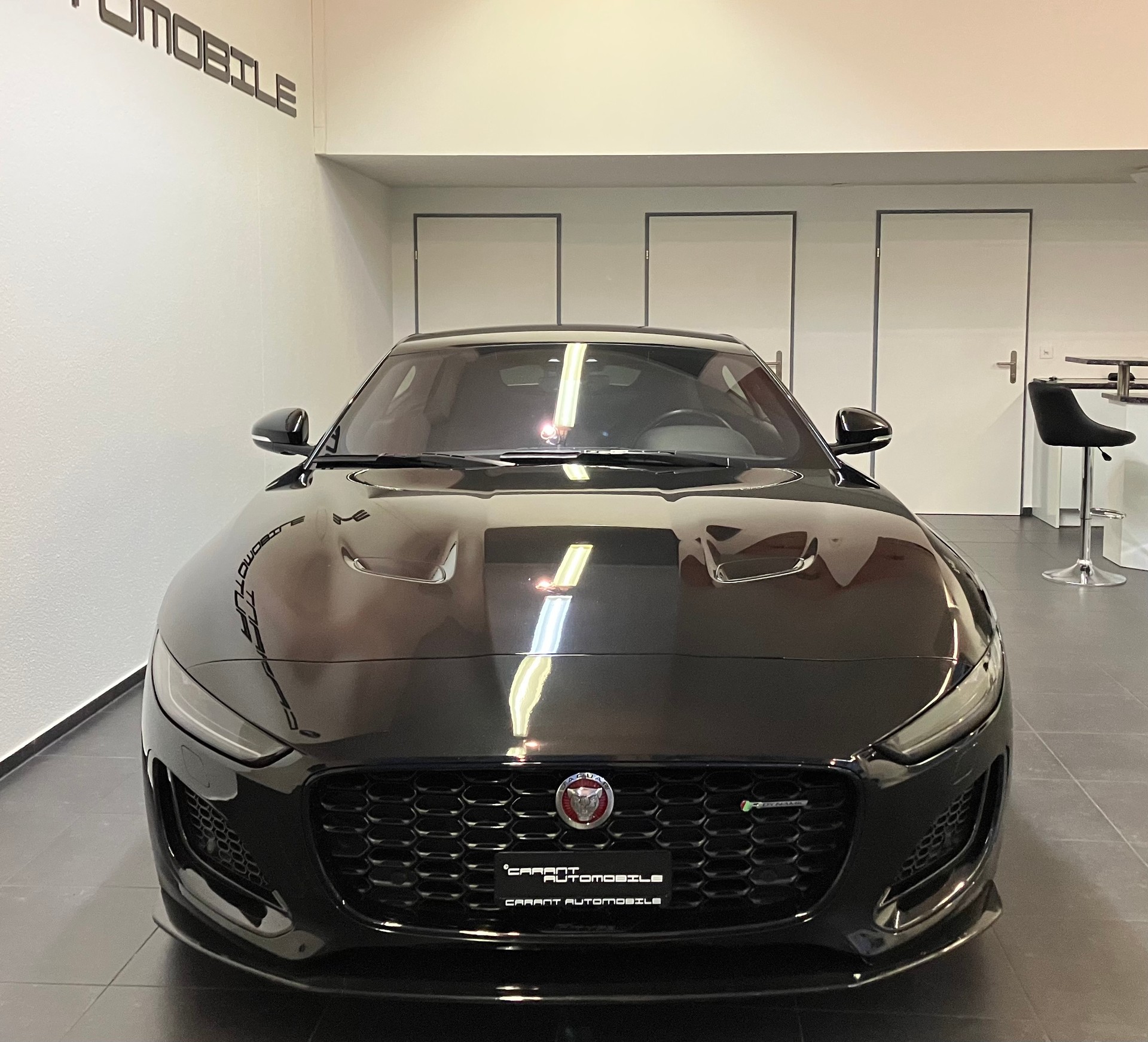 JAGUAR F-Type Coupé 2.0 I4 R-Dynamic Automatik-image-4