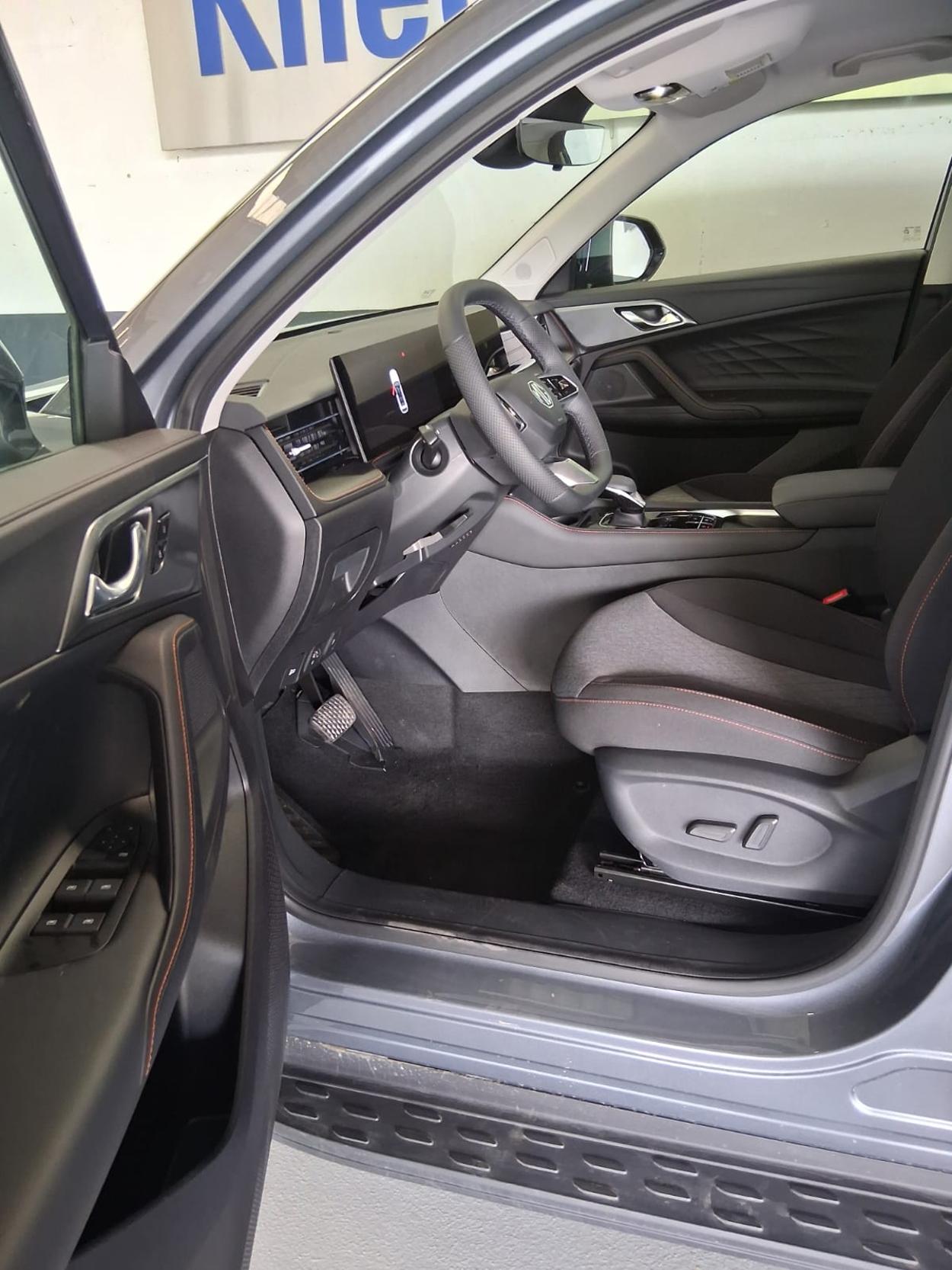 MG HS 1.5 PHEV Comfort-image-11