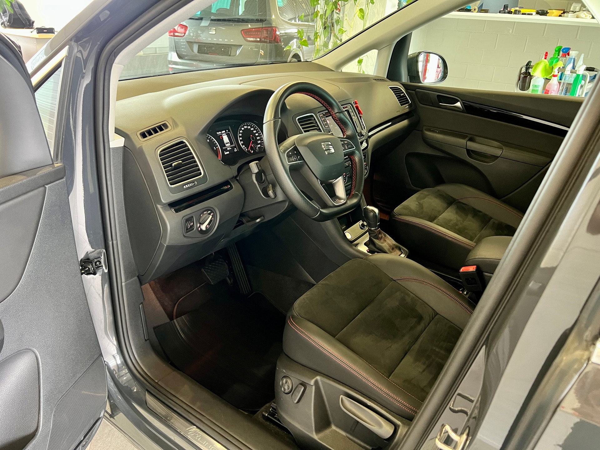 SEAT Alhambra 2.0 TDI FR Line DSG-image-8
