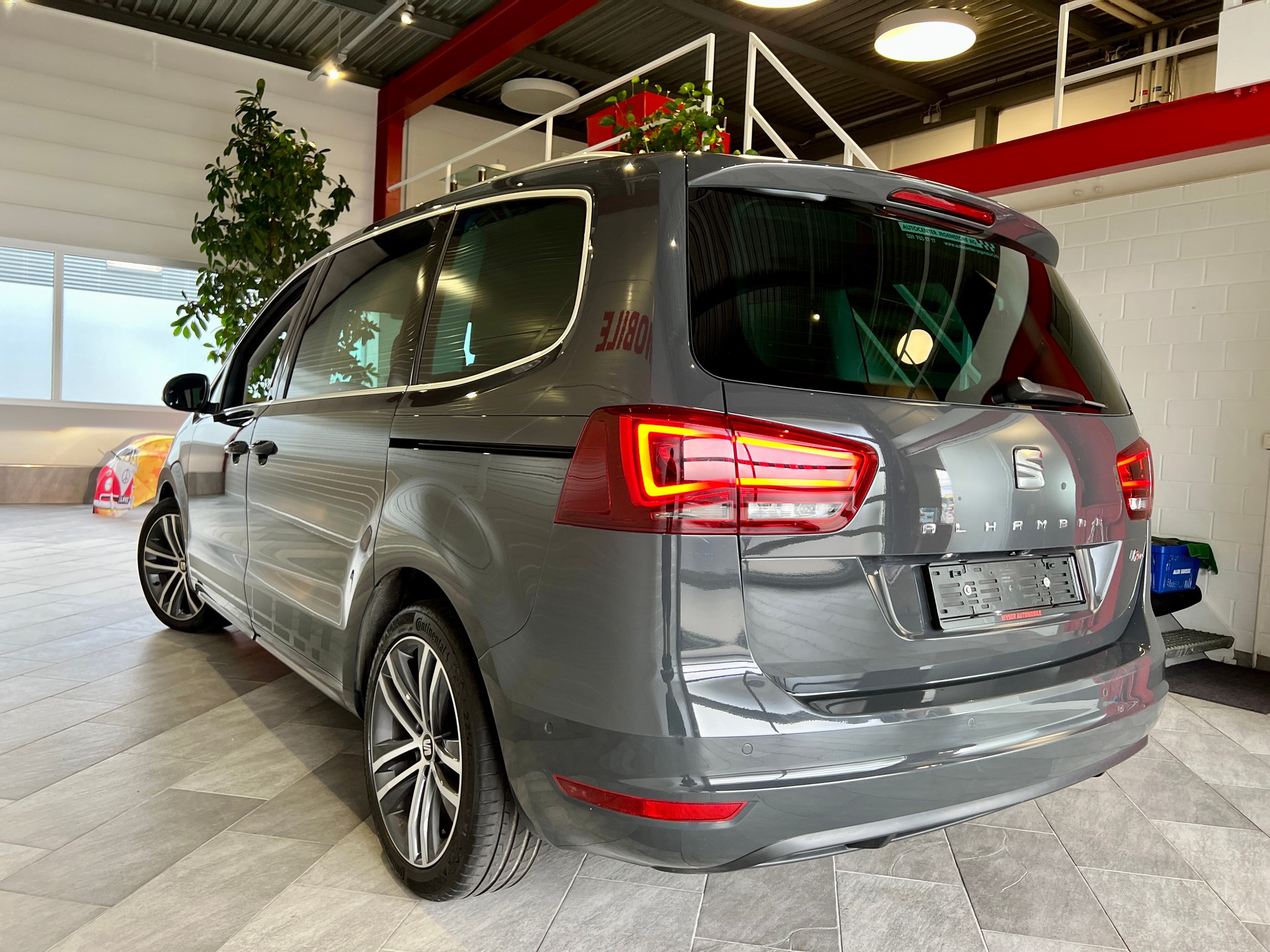 SEAT Alhambra 2.0 TDI FR Line DSG-image-4