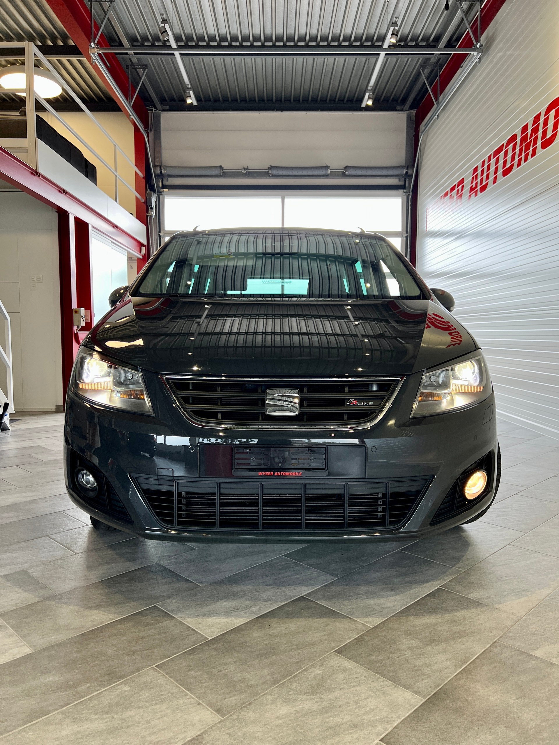 SEAT Alhambra 2.0 TDI FR Line DSG-image-2