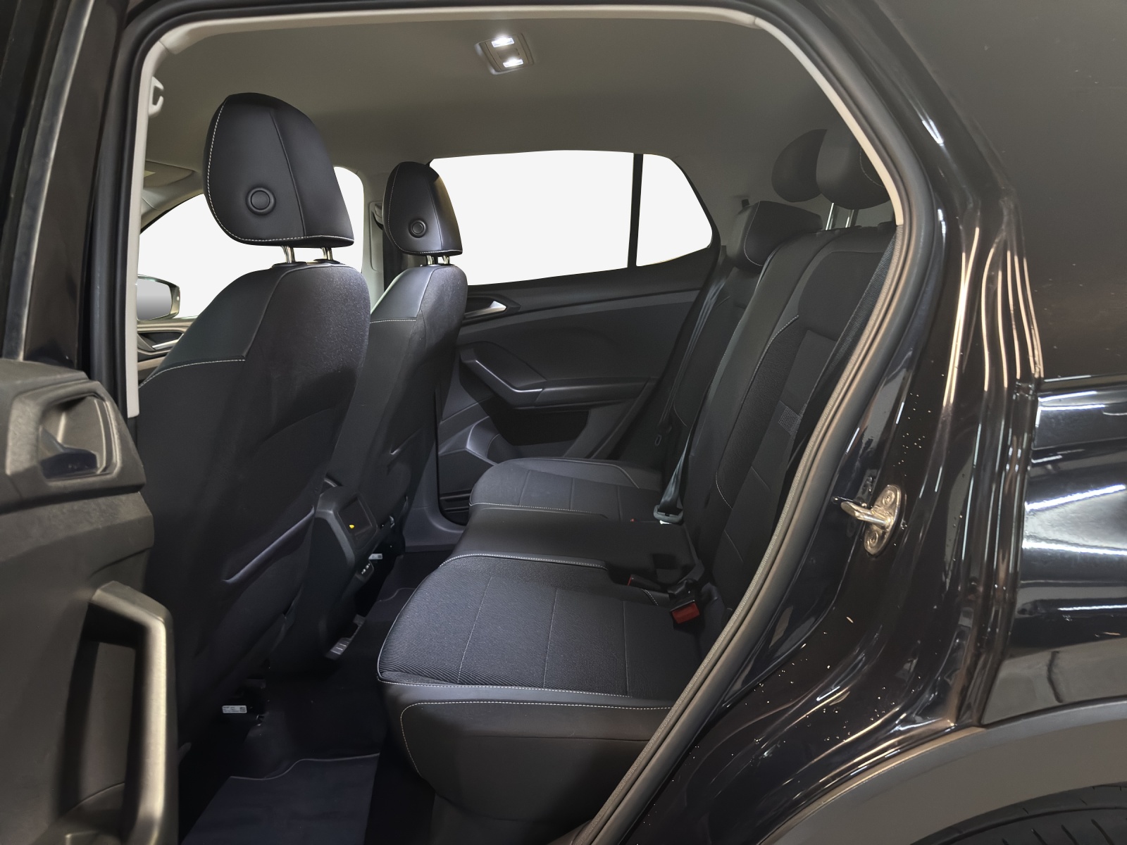 VW T-Cross 1.0 TSI Style DSG-image-11