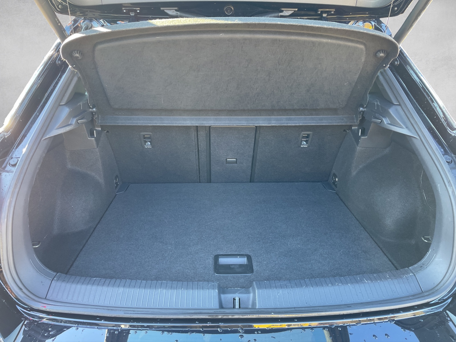 VW T-Roc 2.0 TSI R-Line DSG 4Motion-image-10