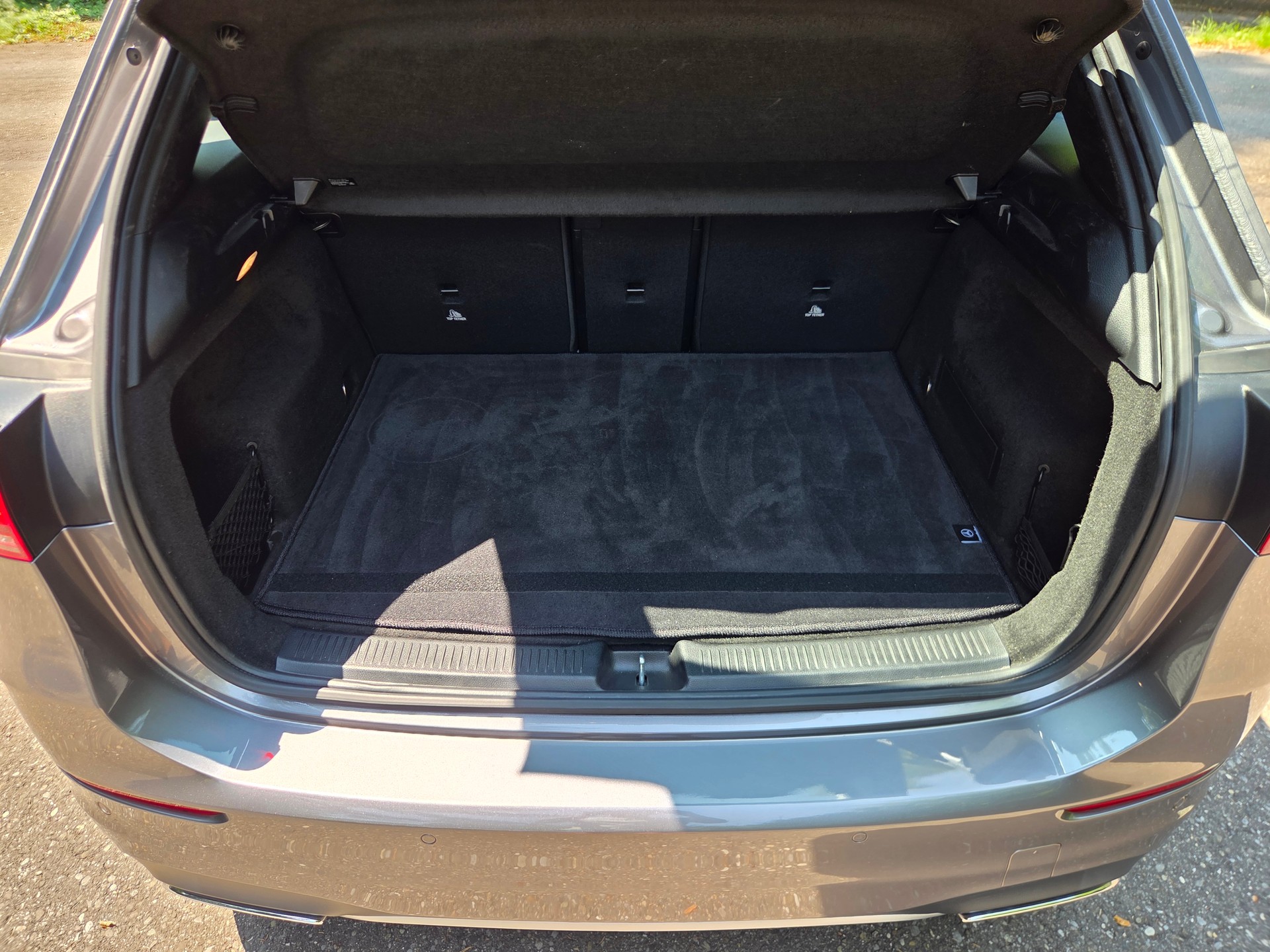 MERCEDES-BENZ B 200 AMG Line-image-5